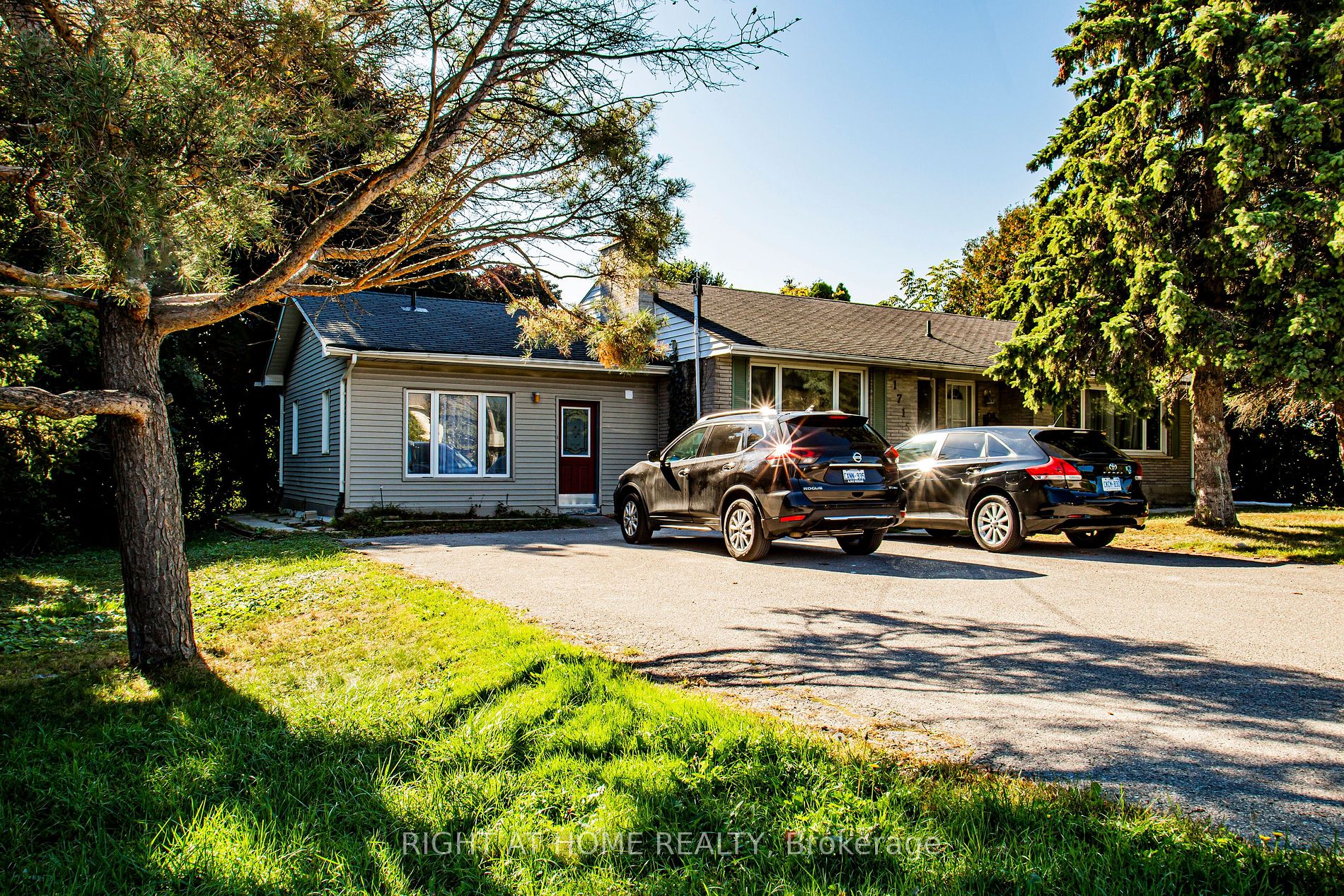 1715 Rossland Rd Main B
