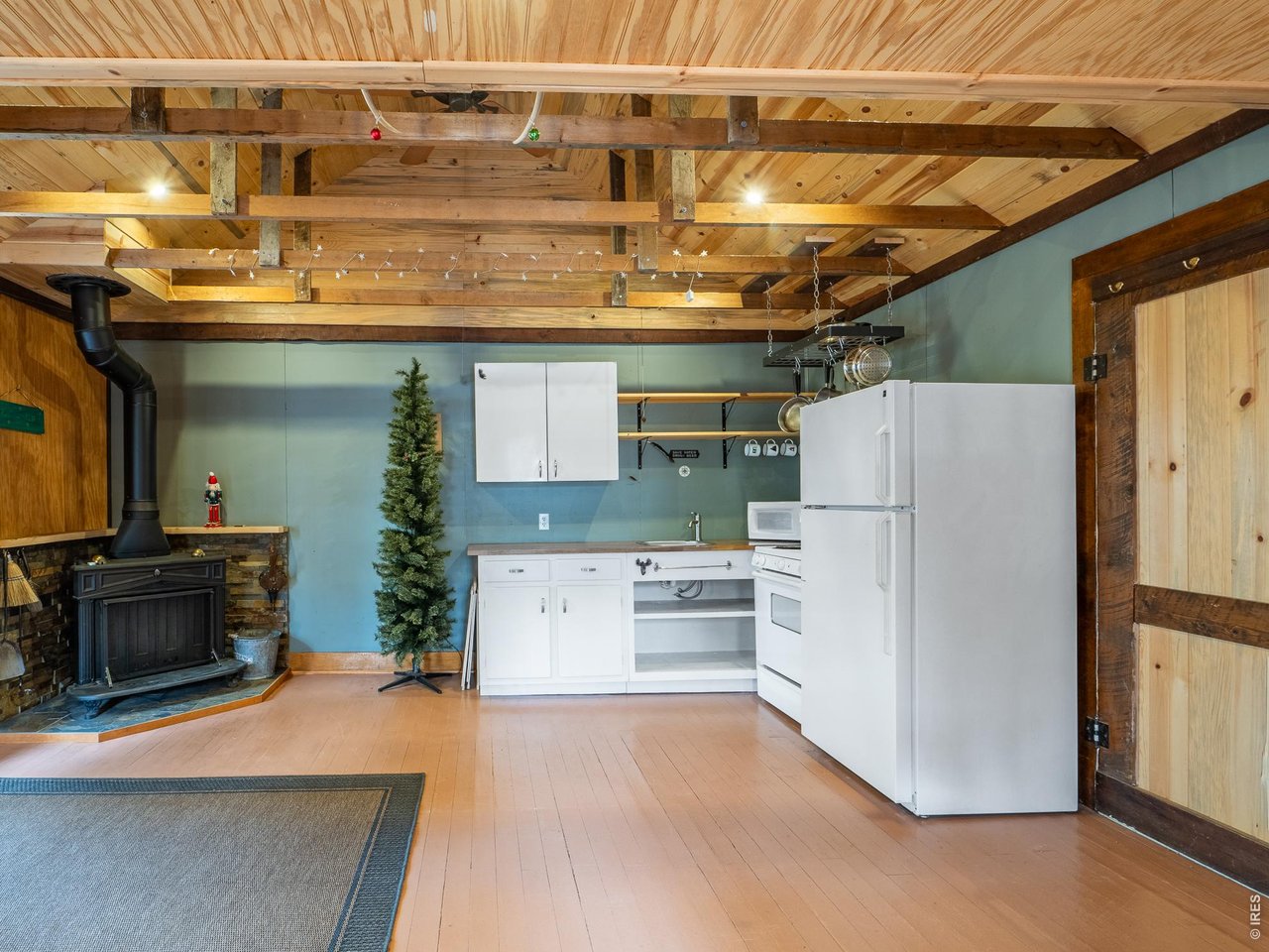 37 Teddys Ln