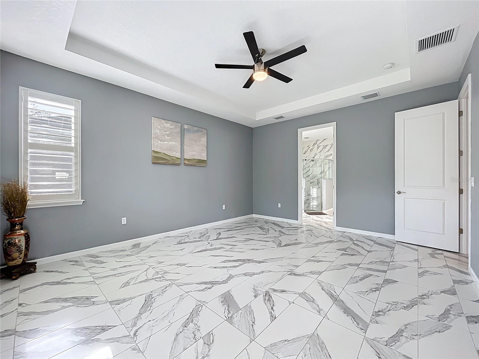295 Northcote Court