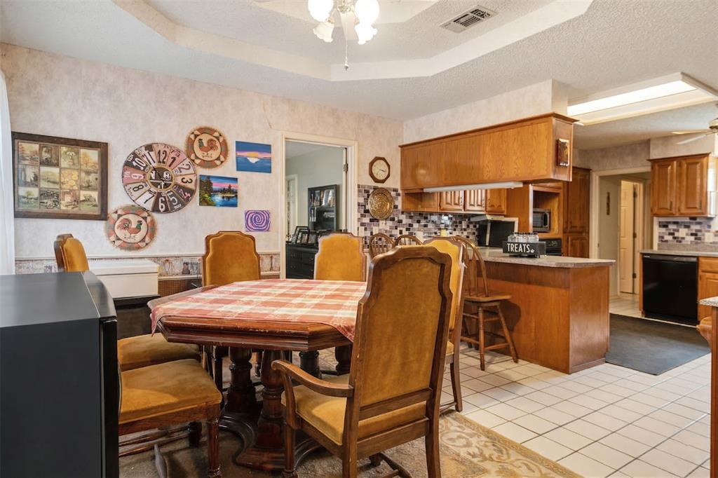 4315 Lakeshore Drive