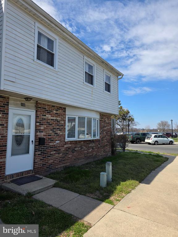 Photos & description coming soon. Low taxes, low maintenance, no HOA, and a great location—just a few steps from the Burlington Riverfront Promenade, restaurants, and shopping. Flood insurance will be required.