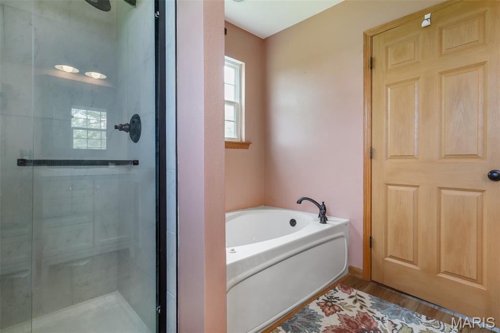 301 Ridgewood Court