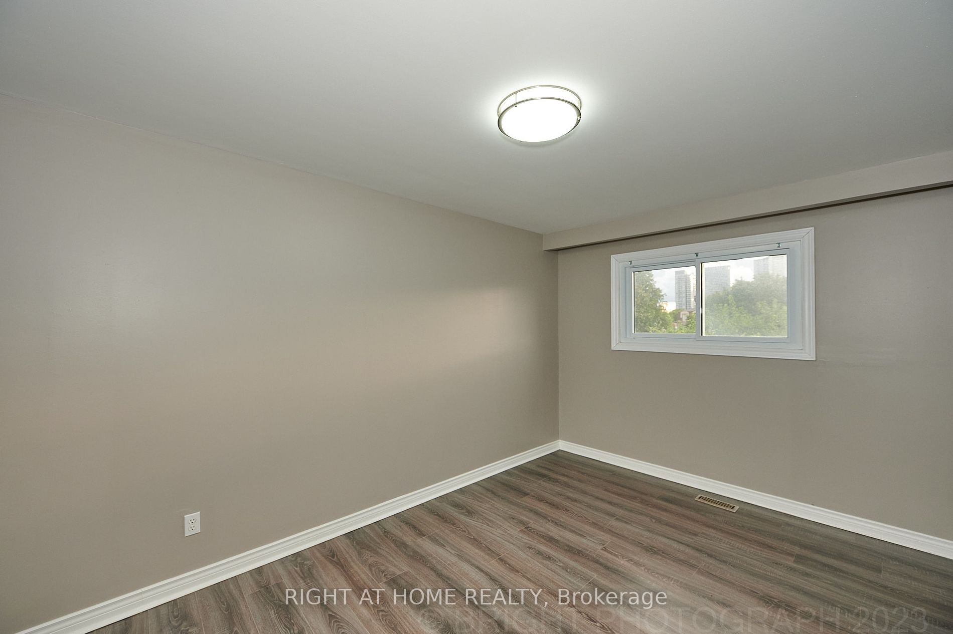36 Ladner Dr Dr