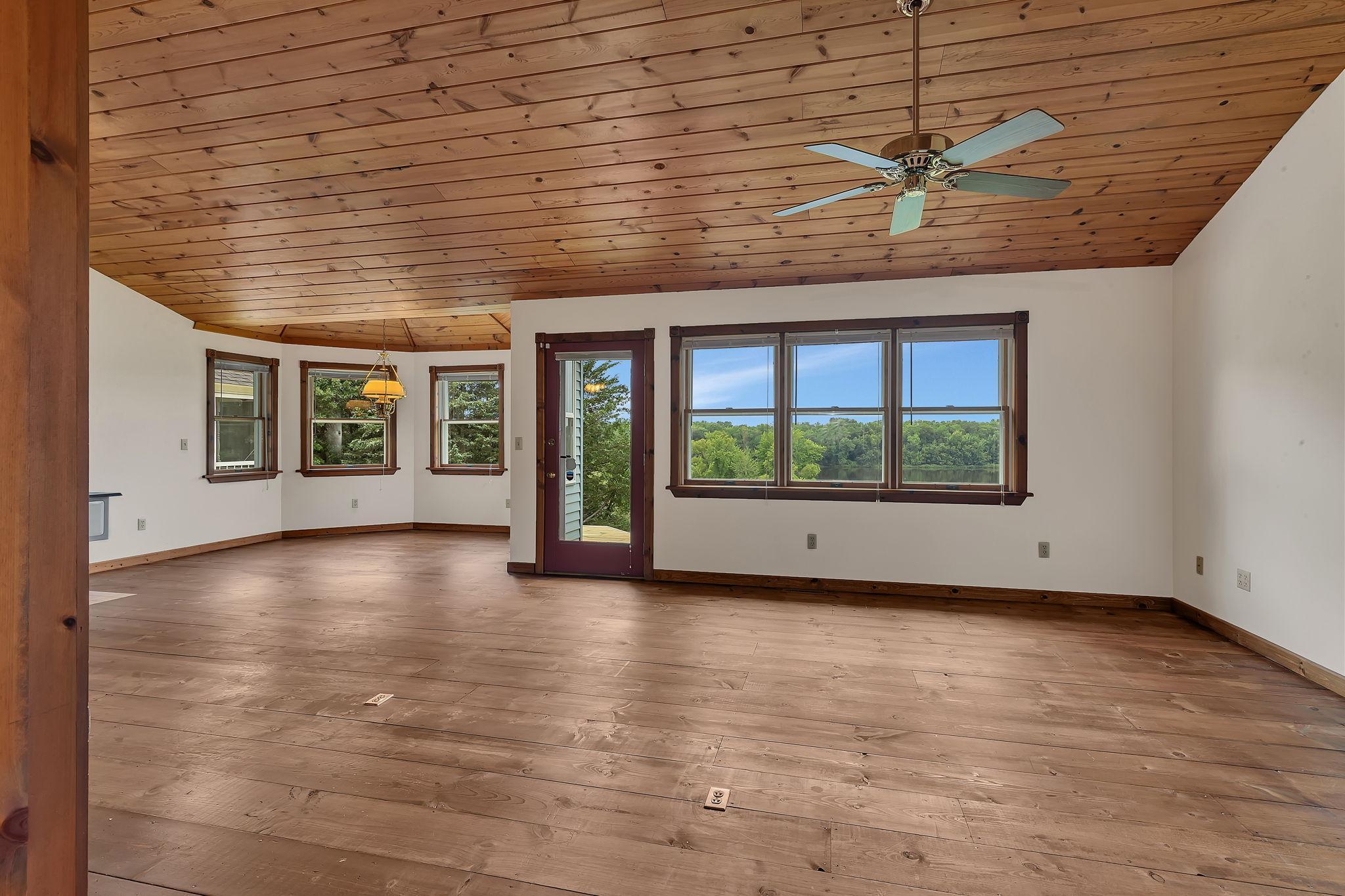 10315 Ferry Point Place NW