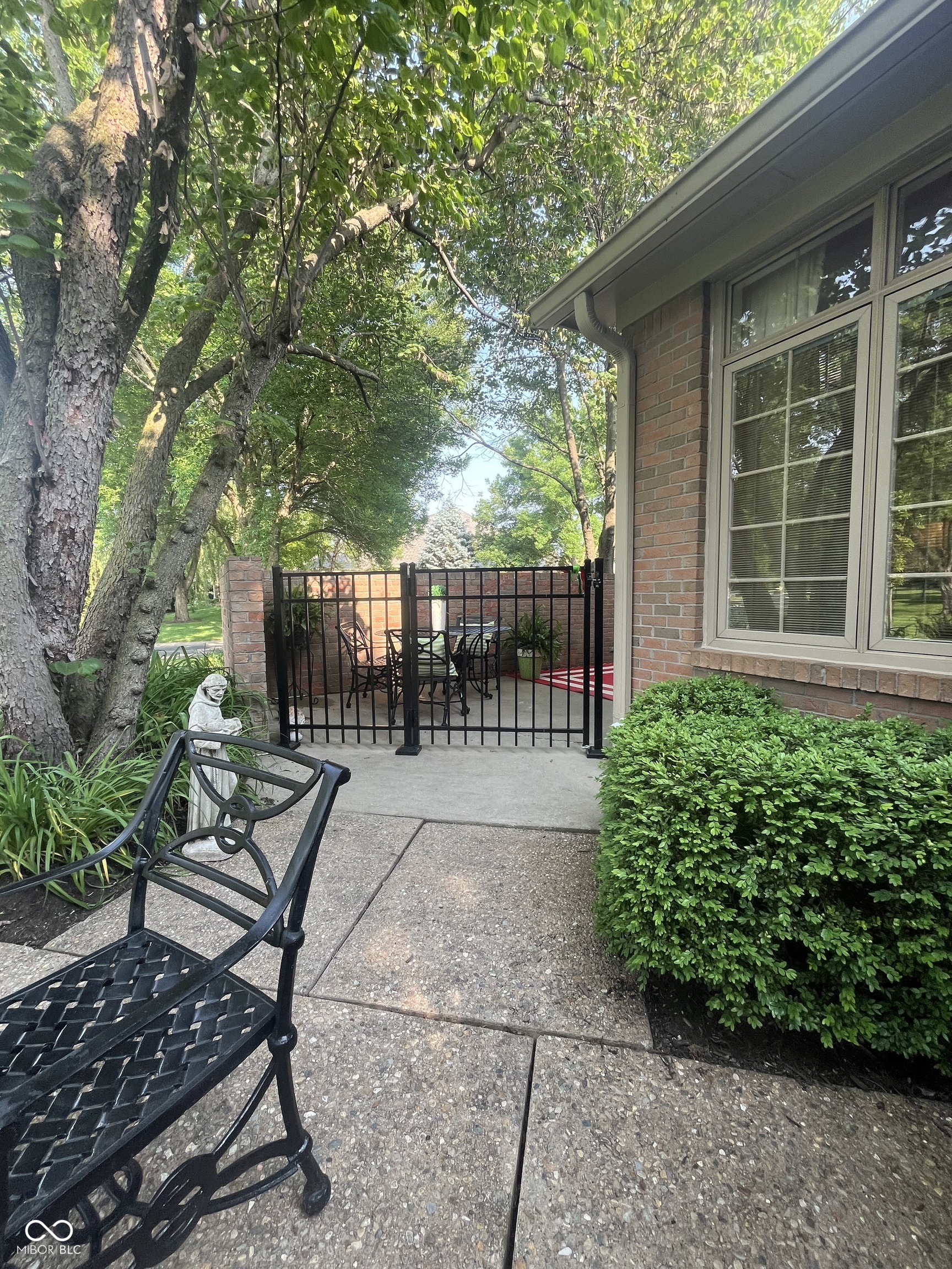 1700 Pathway Drive S