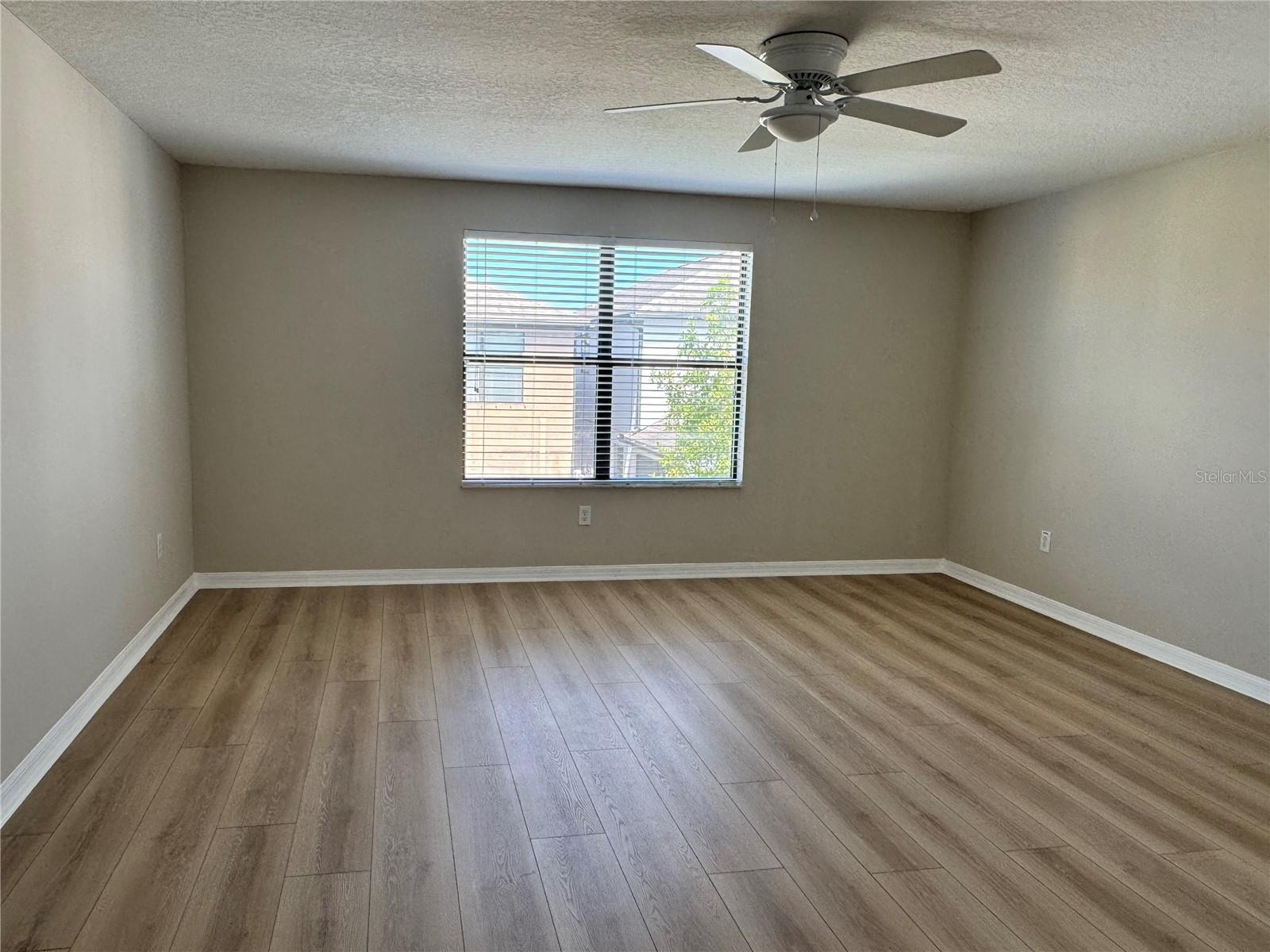 2711 Garden Falls Drive