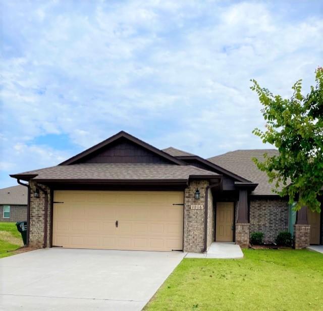 3 bedroom DUPLEX with 2 bath 2 car garage and private fenced backyard.  Located in SE Norman near shopping and dining along Classen BLVD and Cedar Lane.  Quick access to the University of Oklahoma.  Split floor plan with the master suite to the back of the home.  Secondary bedrooms to the front of the home for privacy.  Kitchen features stainless steel gas range with built in microwave and fridge.  High bar top seating from the living room with access to the back patio.  Fenced backyard with seasonal LAWNCARE included.