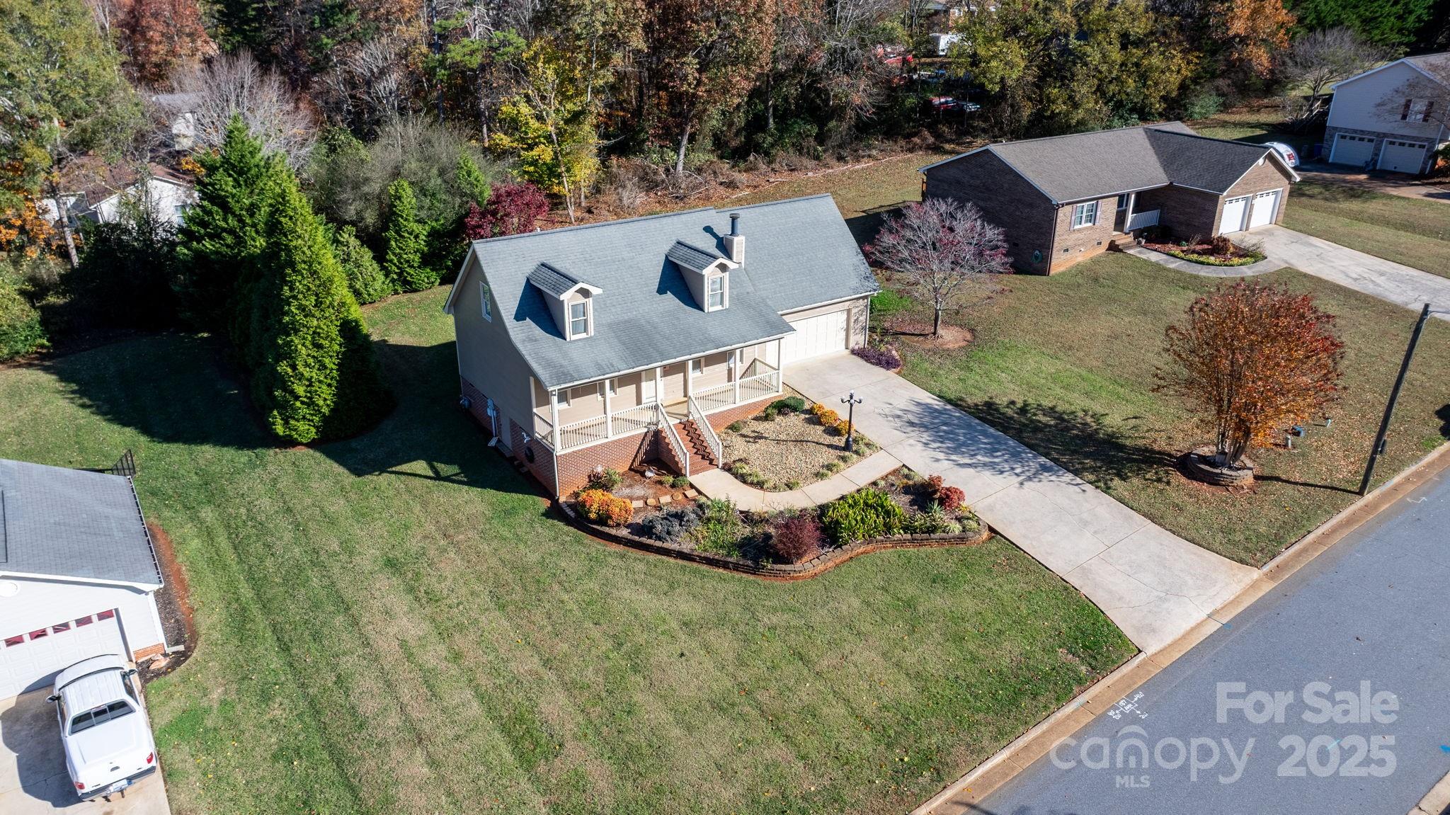 14 Hunters Creek Lane