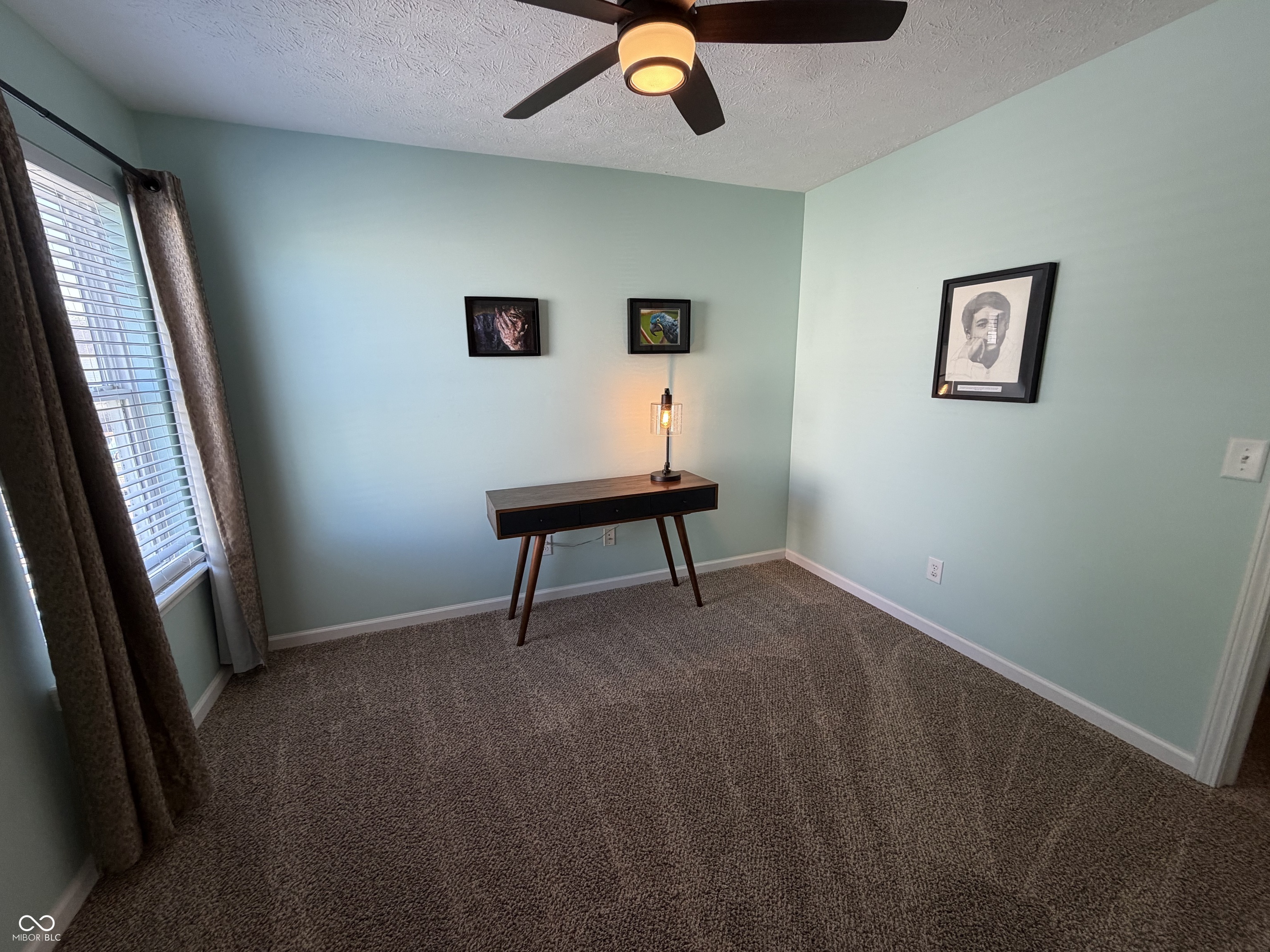 5752 Columbia Circle S