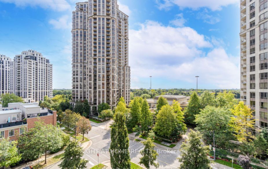 55 Harrison Garden Blvd 703