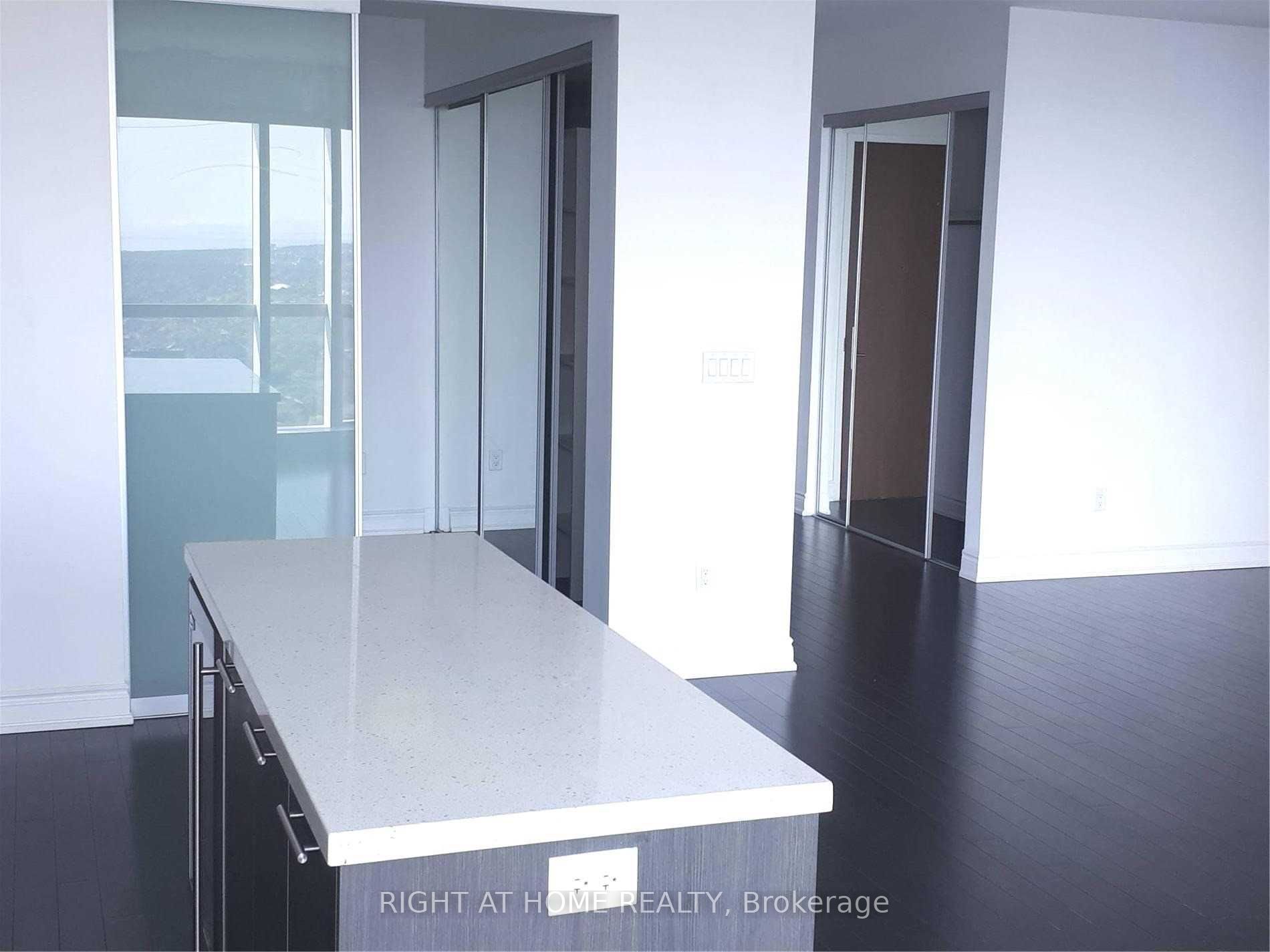 388 Yonge St 7405