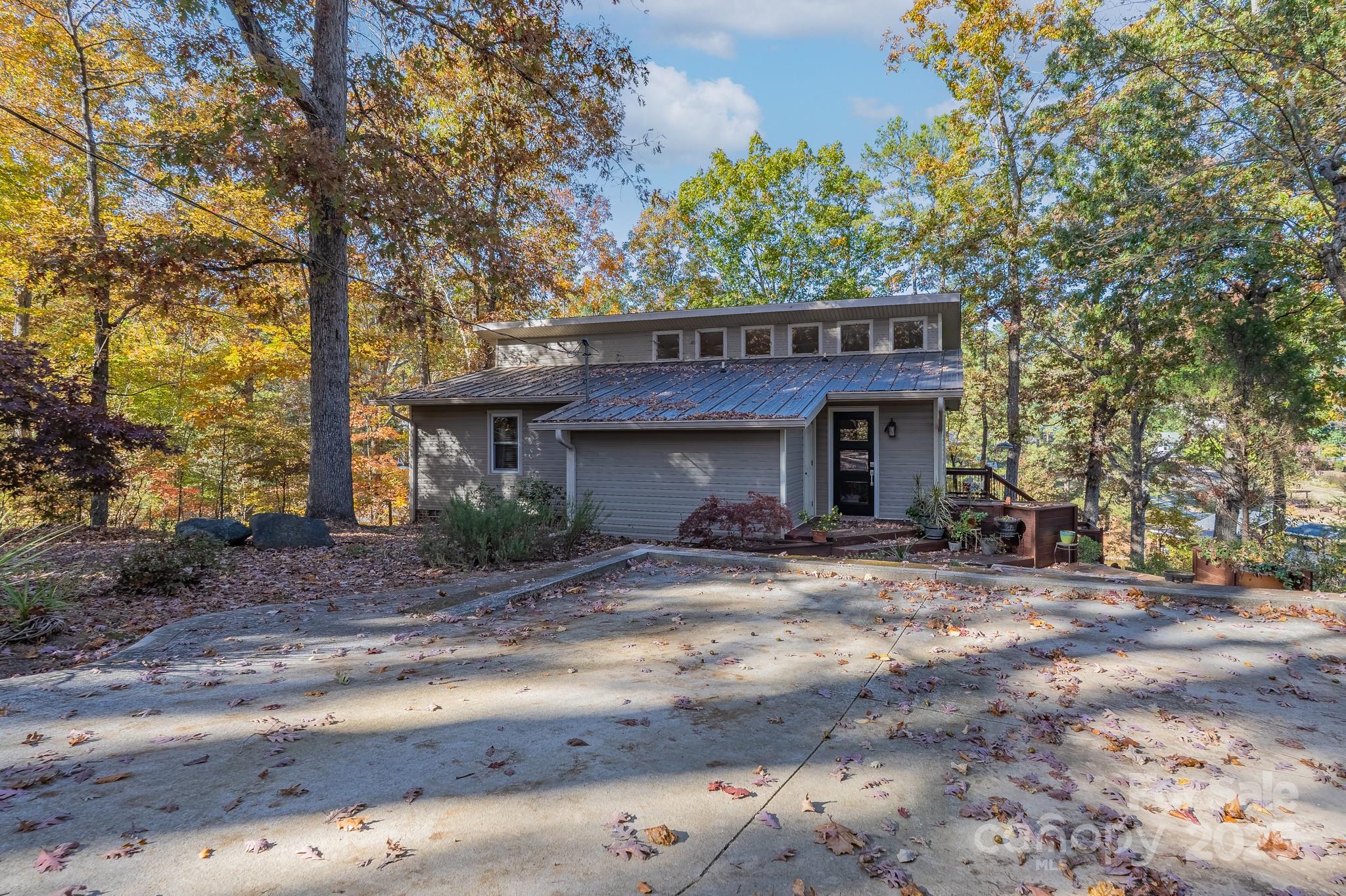 618 Acorn Acres Road