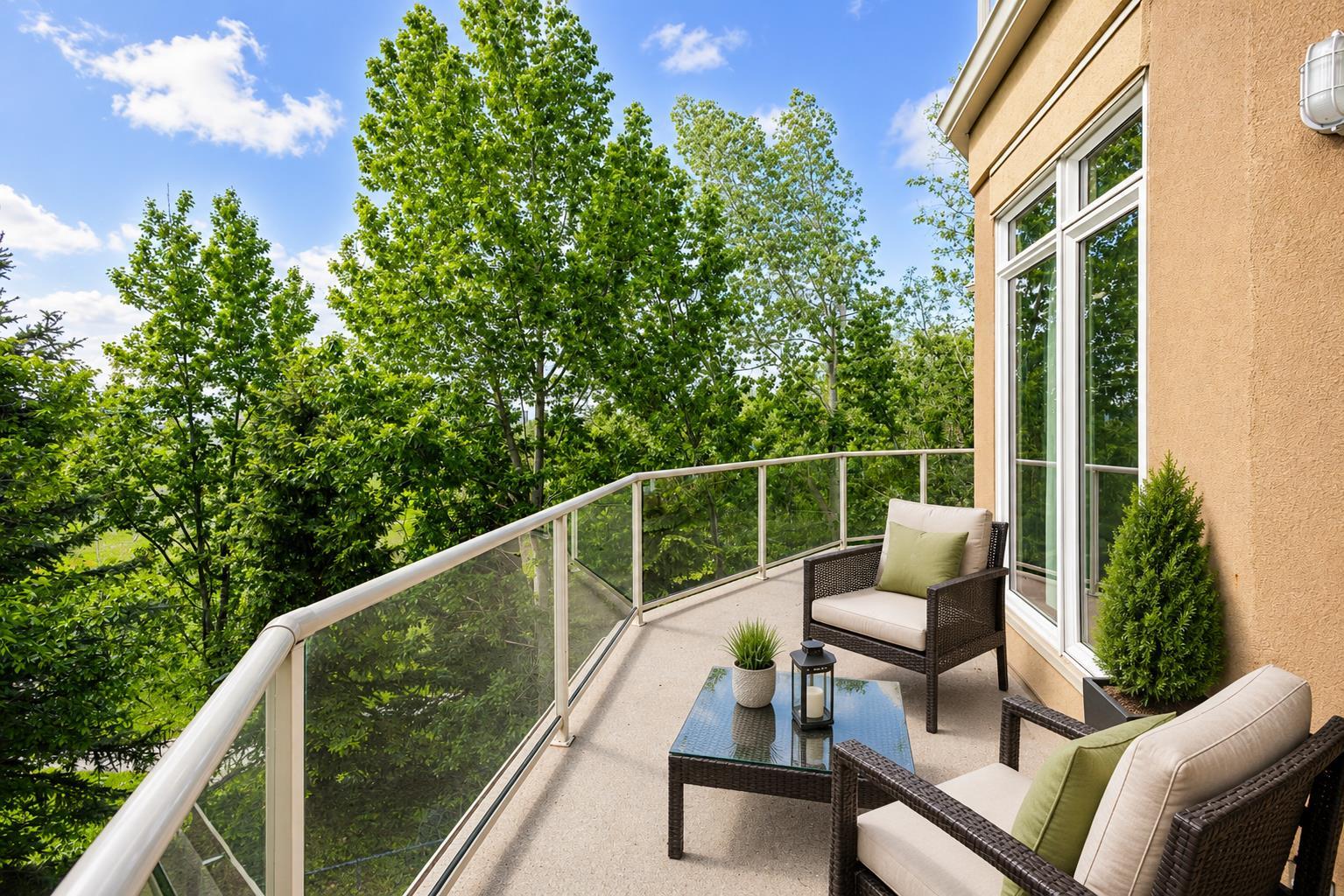 10 Hemlock Crescent SW 306