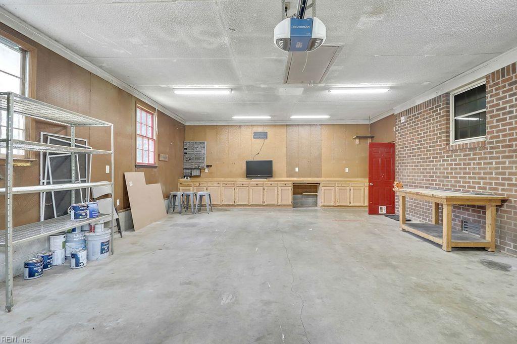 212 Pinewood Drive