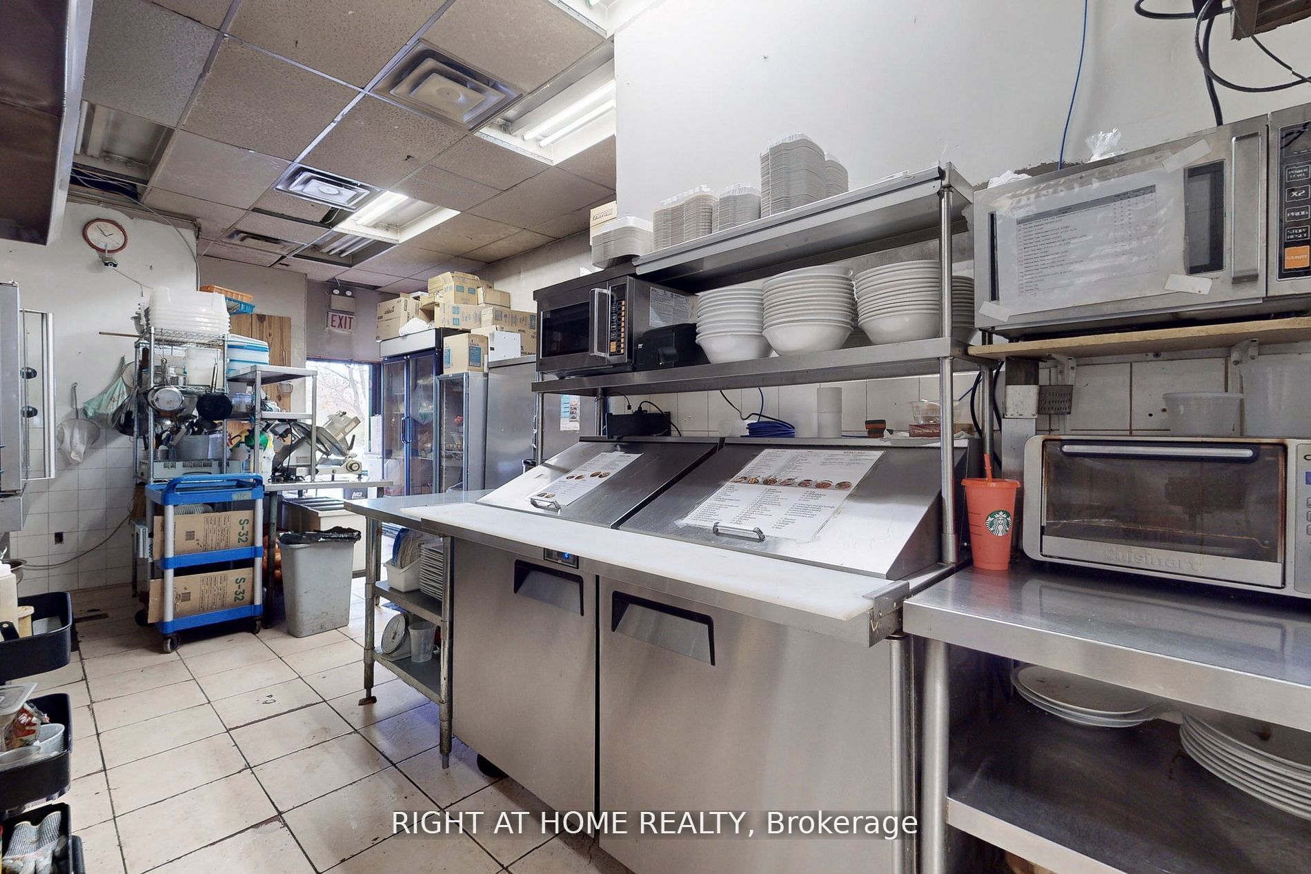 16925 Yonge St 8