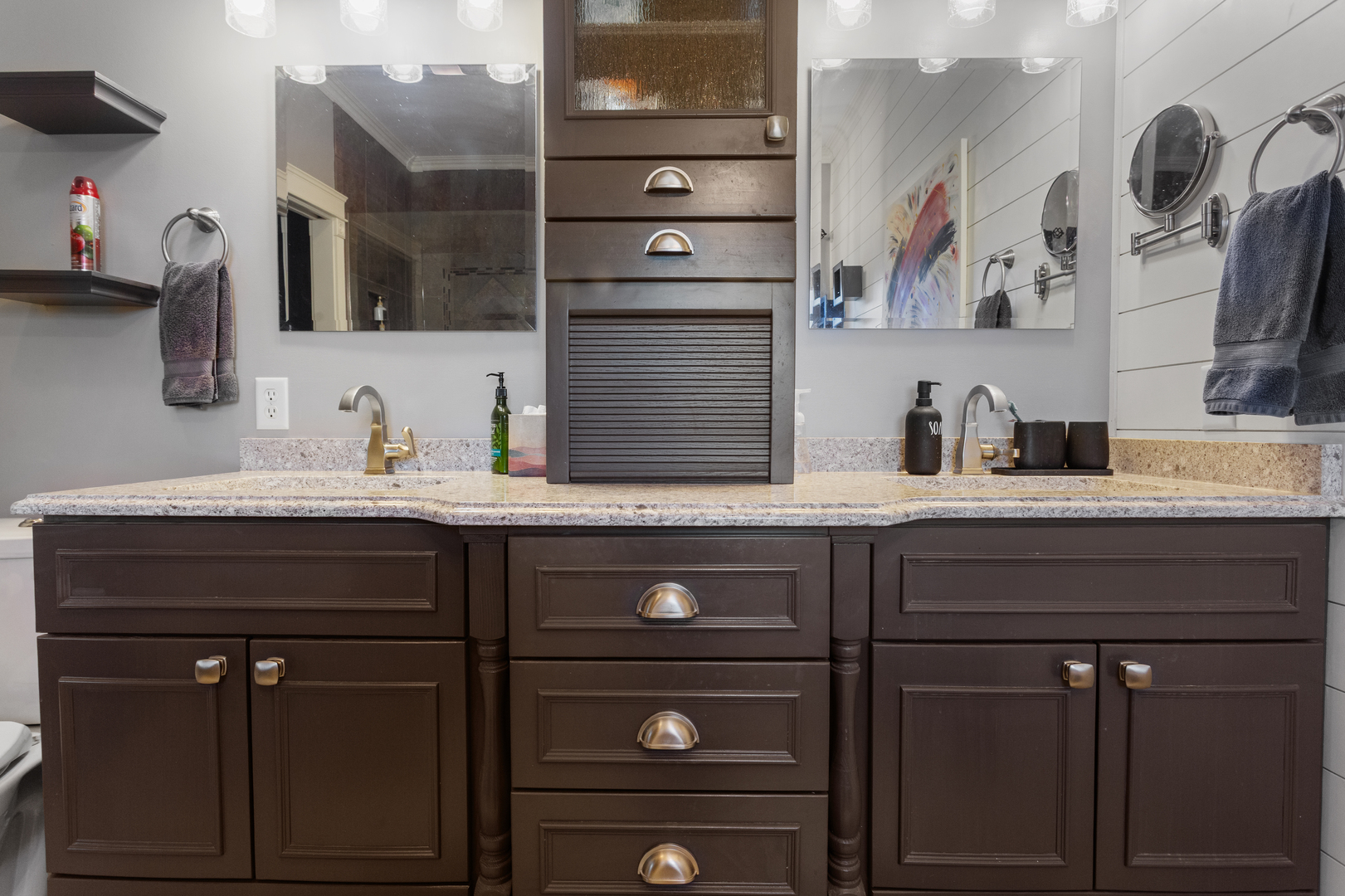 1808 S Orchard Drive