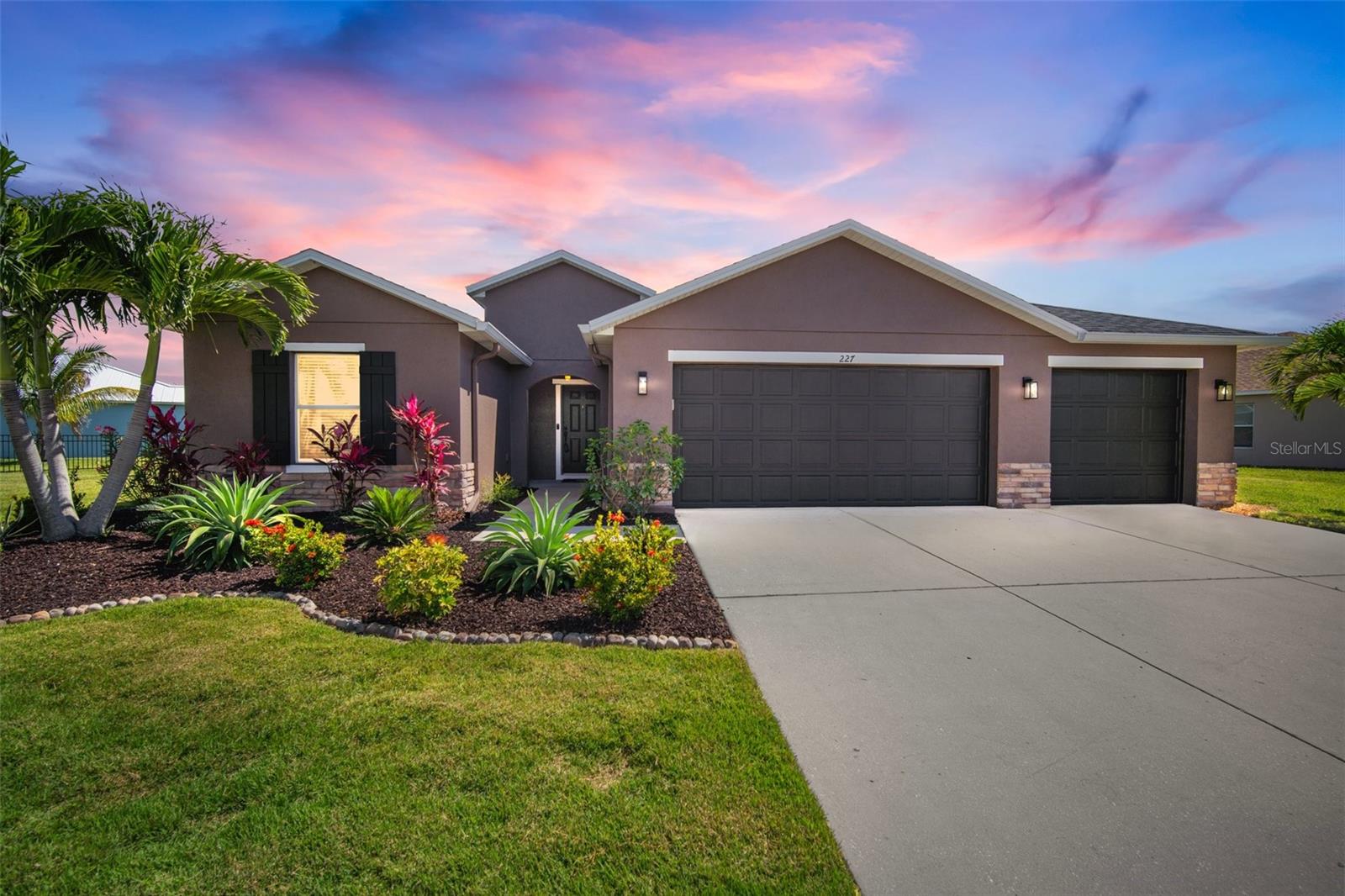 Apollo Beach Real Estate 227 Star Shell Drive FL 33572 399,999