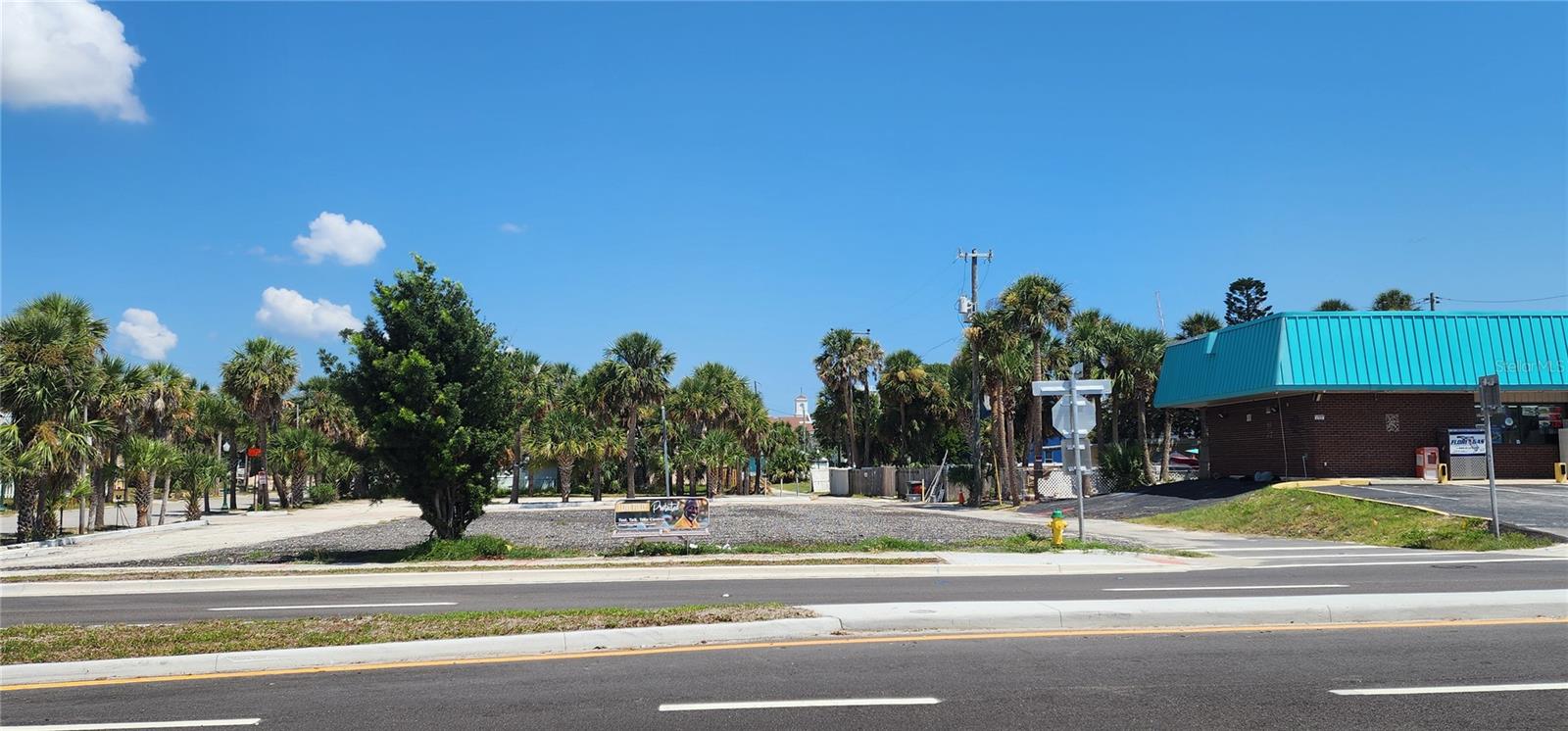 E International Speedway Boulevard