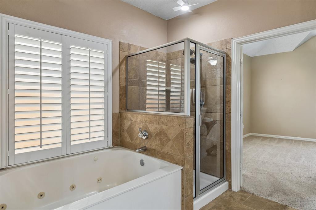1105 Easton Lane