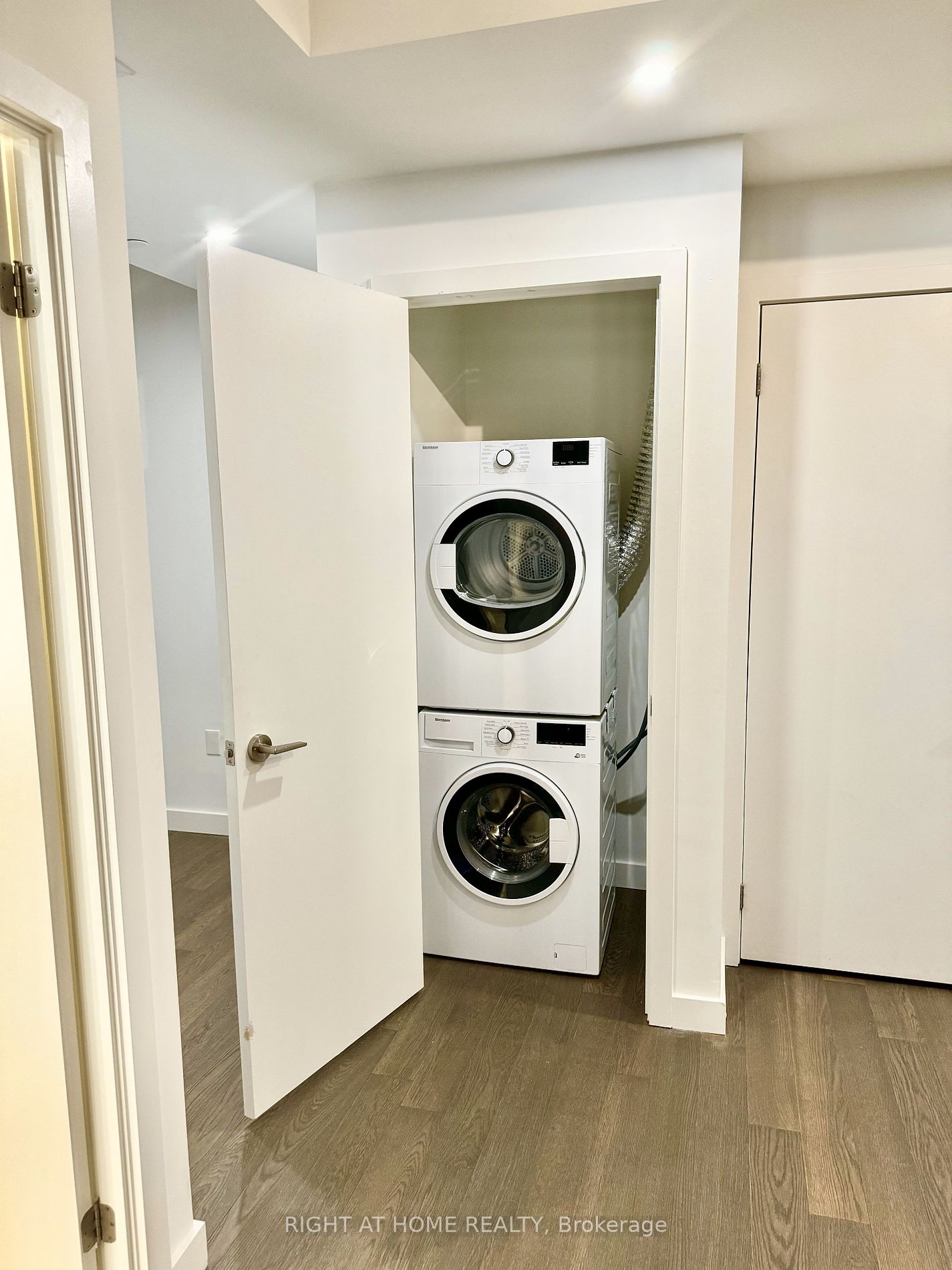 2A Church St St 2206