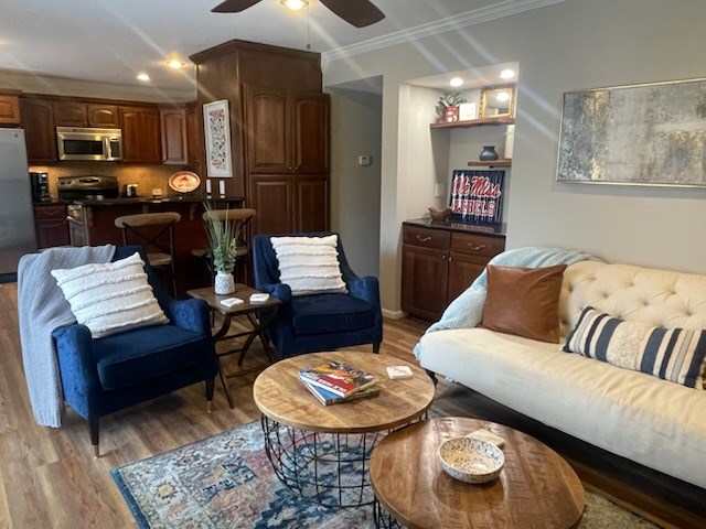 1606 Jackson Ave E, #4