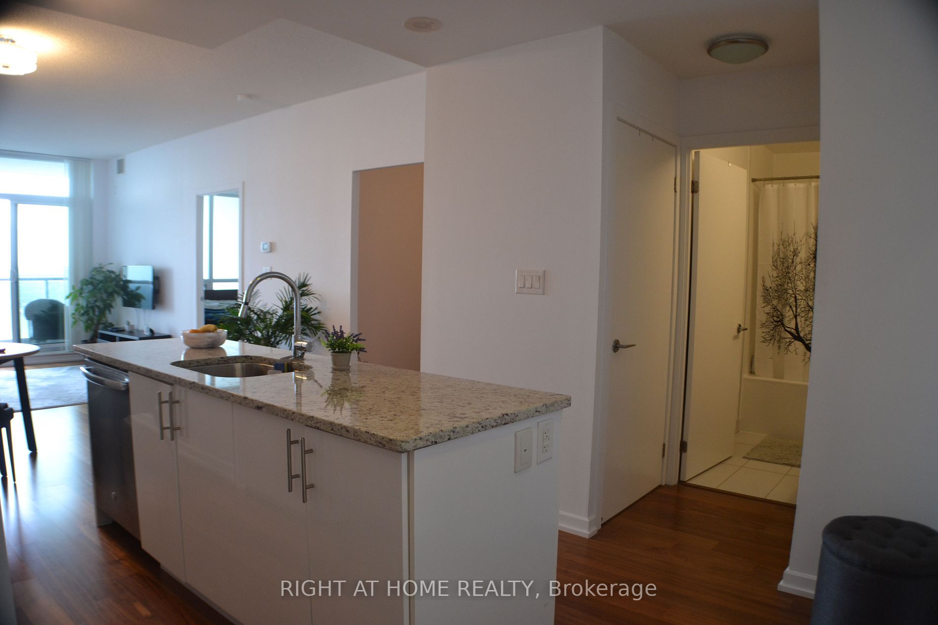 70 Forest Manor Rd 2907