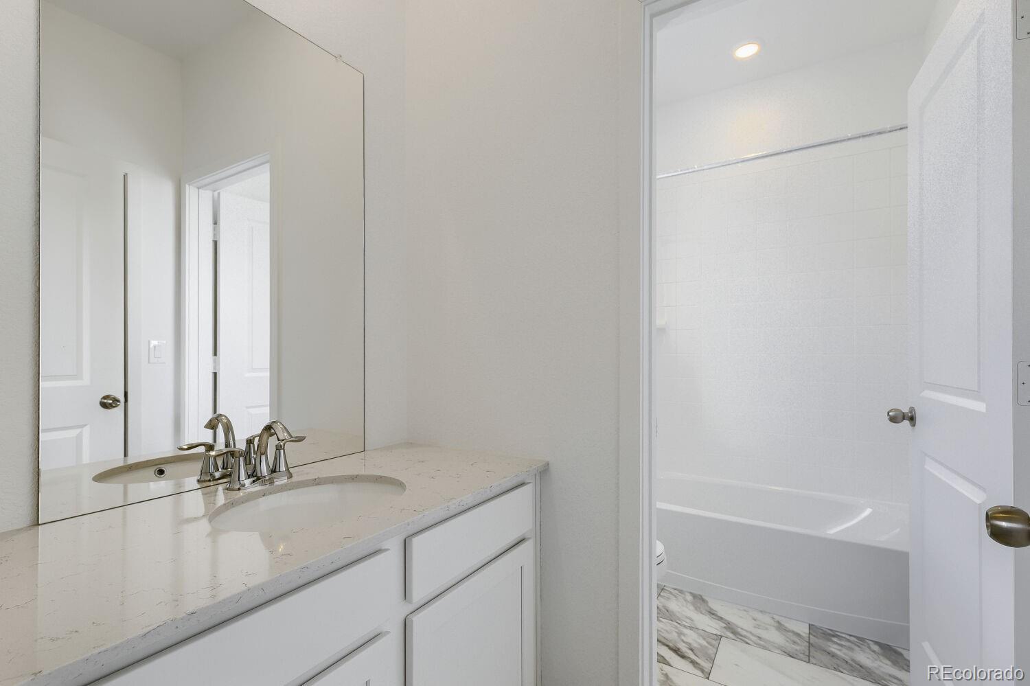 7644 S Cherokee Circle W