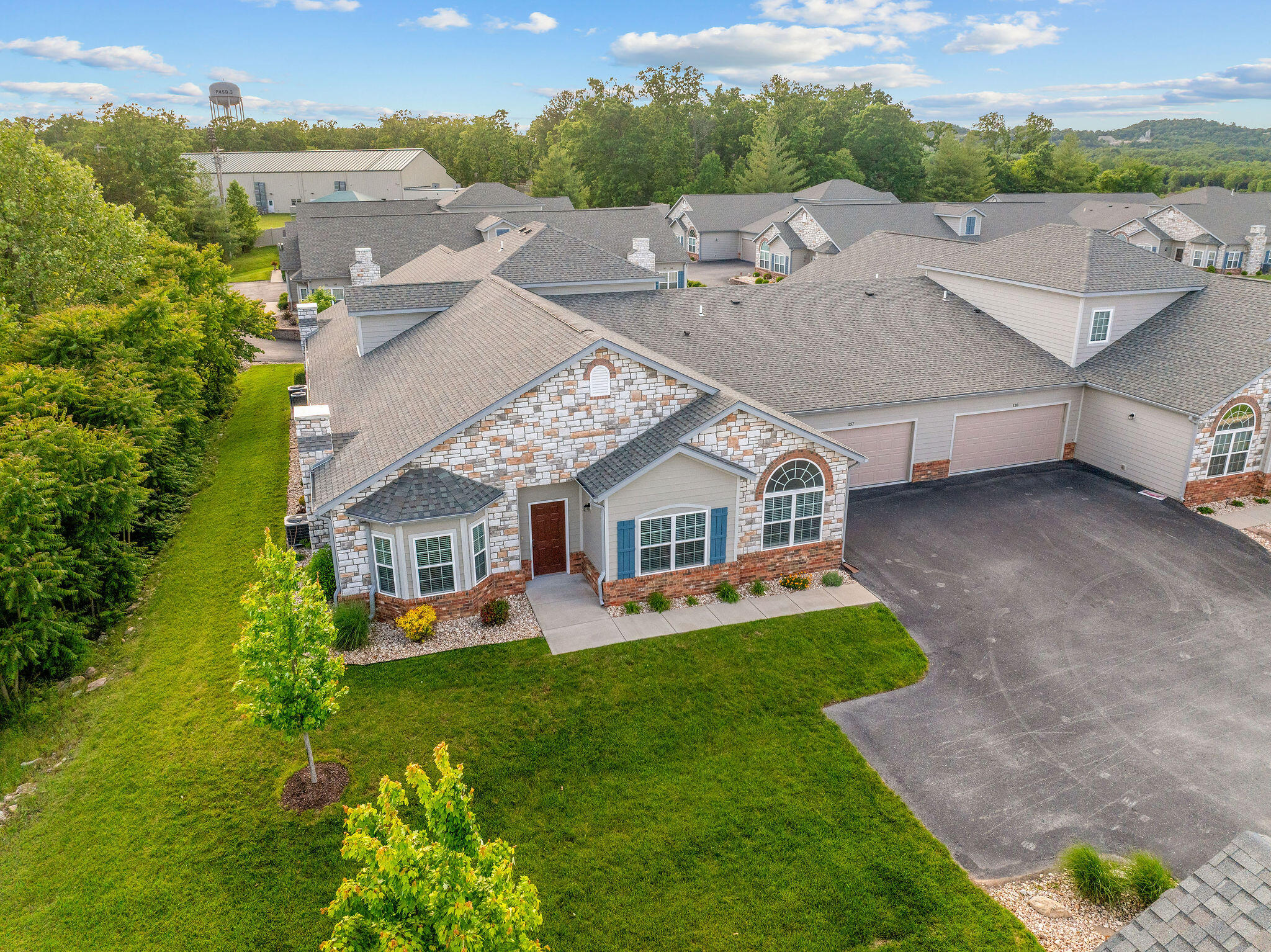 137 Rue De Villas Circle