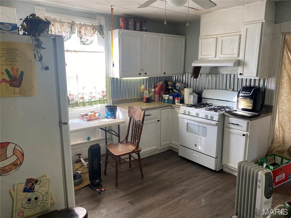 305 E 2nd Street
