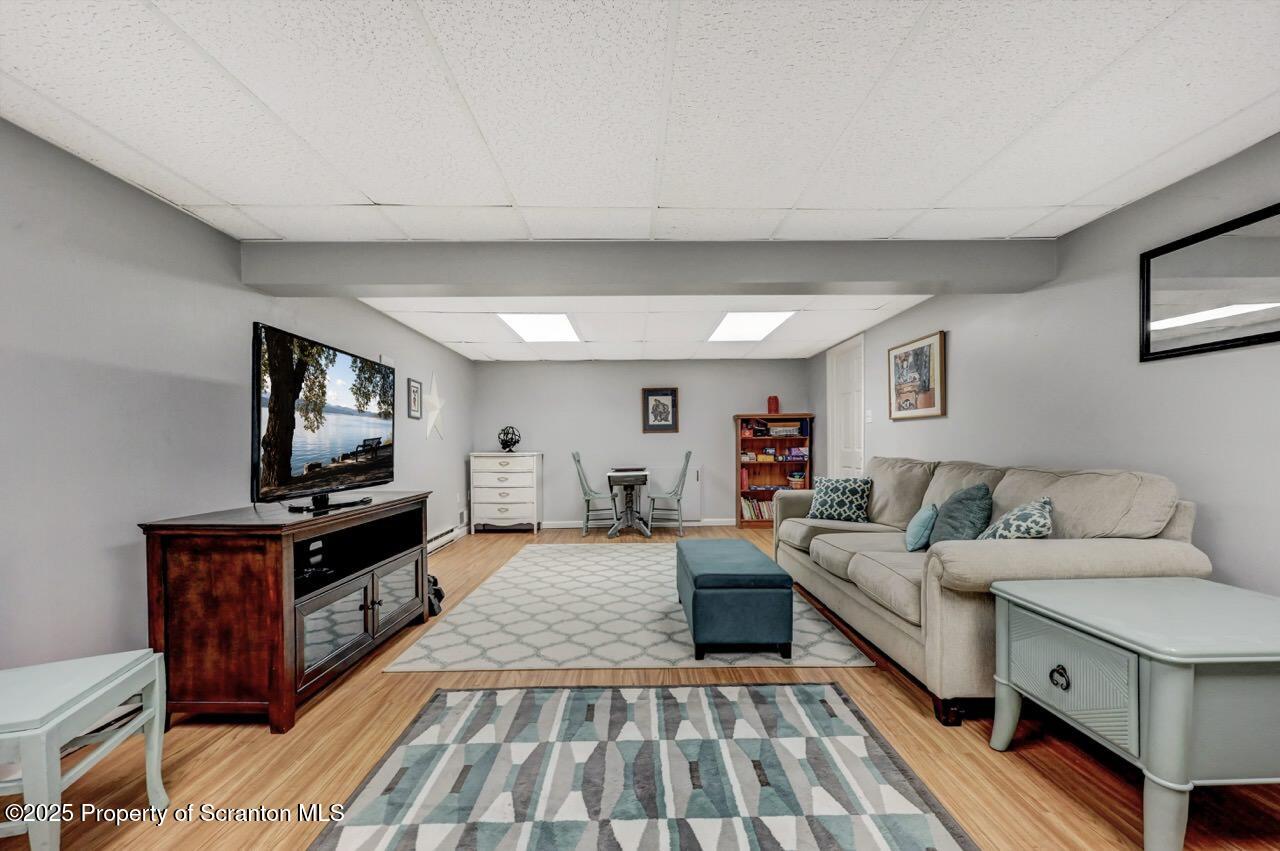 1001 Woodland Way