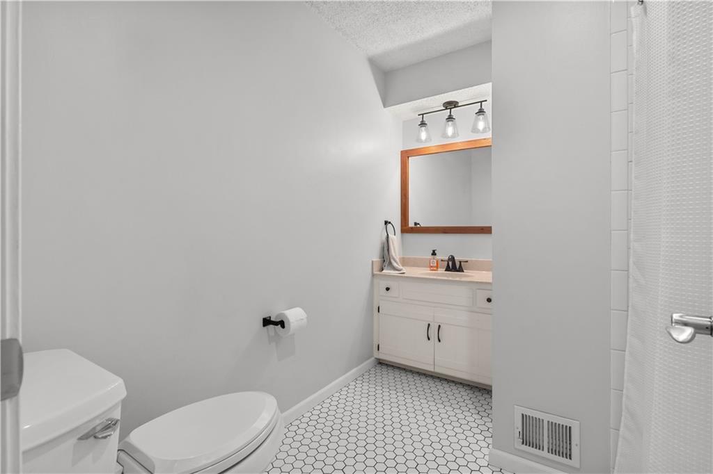 7010 N Wheaton Avenue