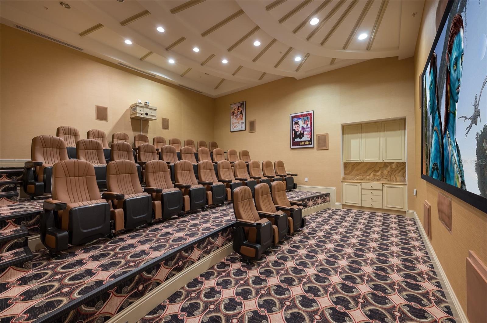 800 N Tamiami Trail 815