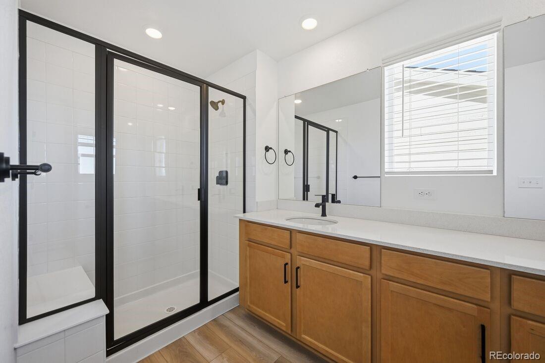 1185 Prospect Aly
