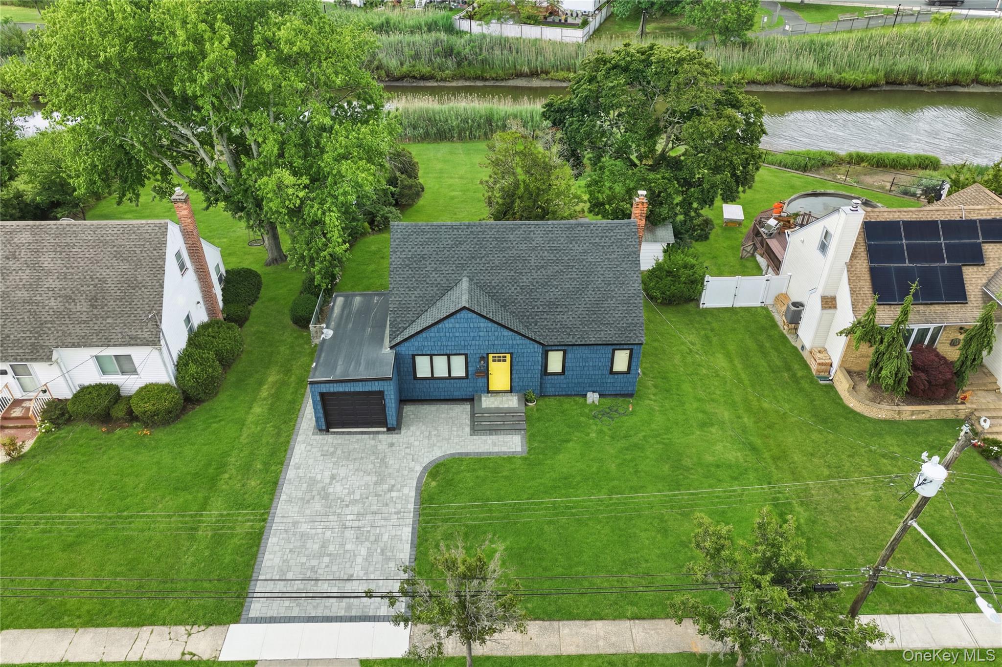 2693 Fox Road