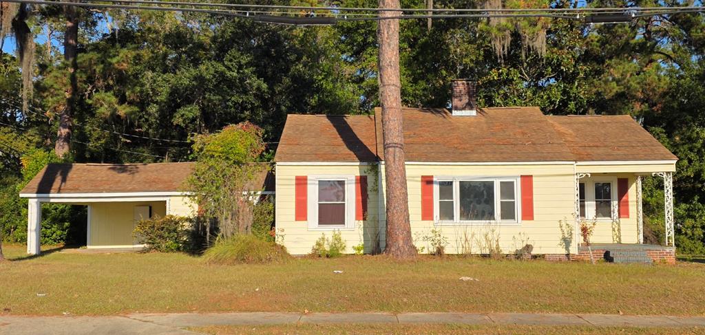 Two bedroom one bath close to schools and downtown. Renovation is needed. Cash only. Short sale.