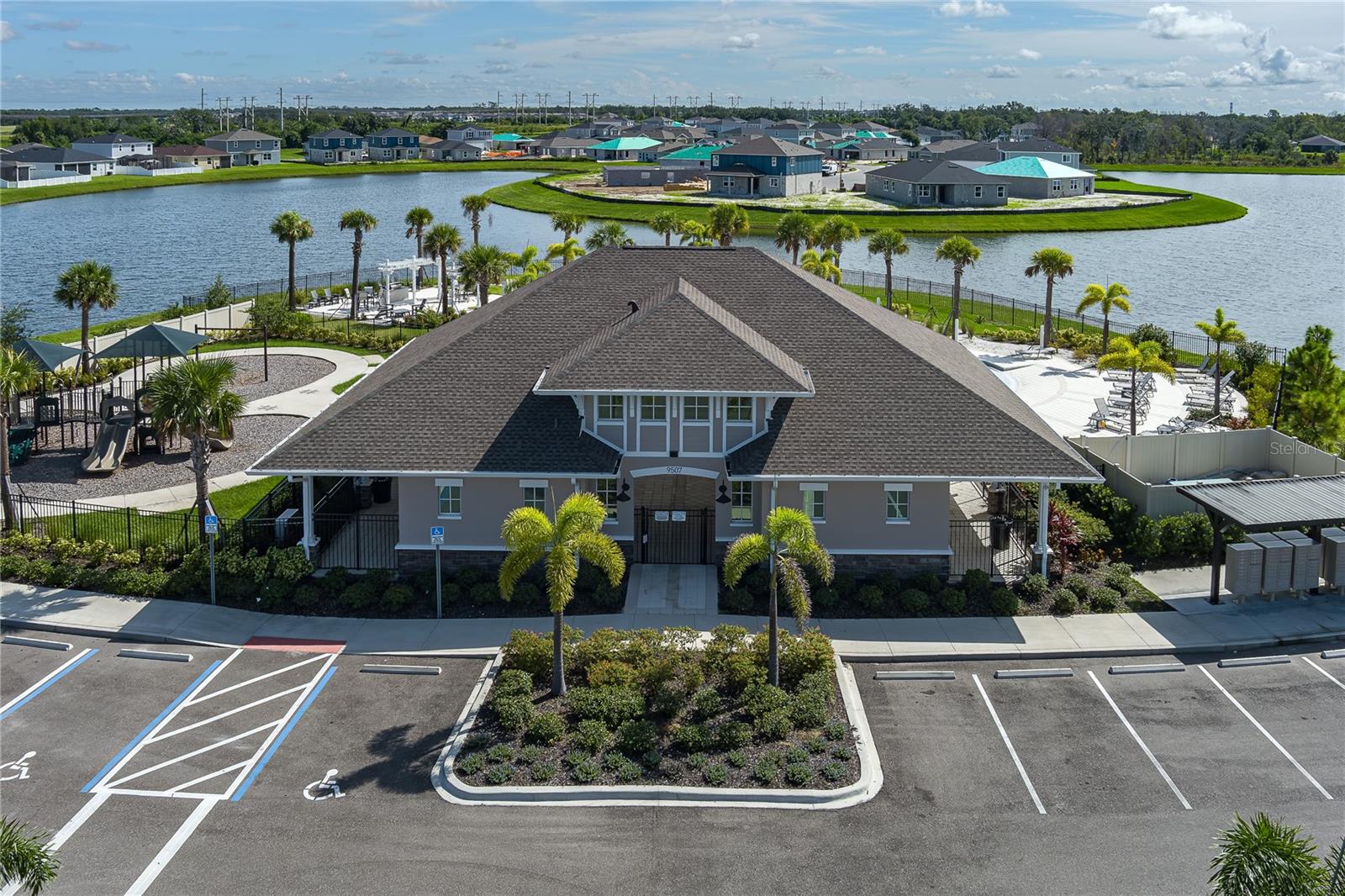 9577 Sandy Bluffs Circle