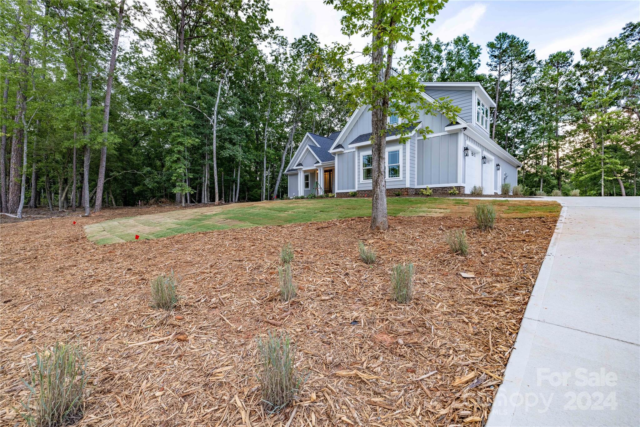 143 Eagle Point