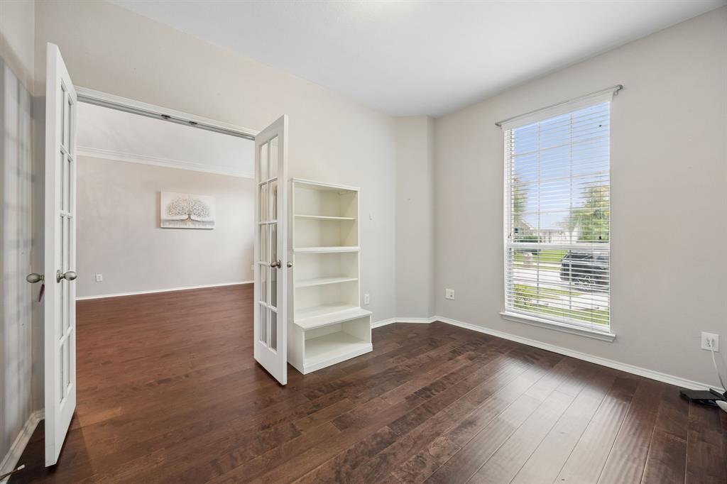 9004 Regal Oaks Drive