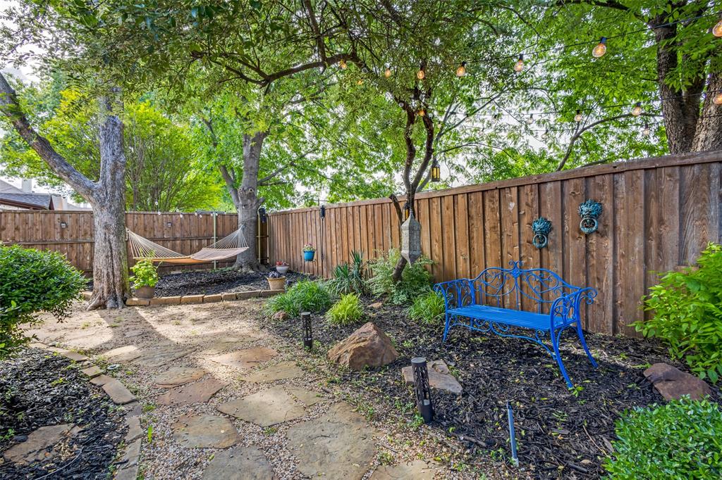 5000 Stonecrest Drive