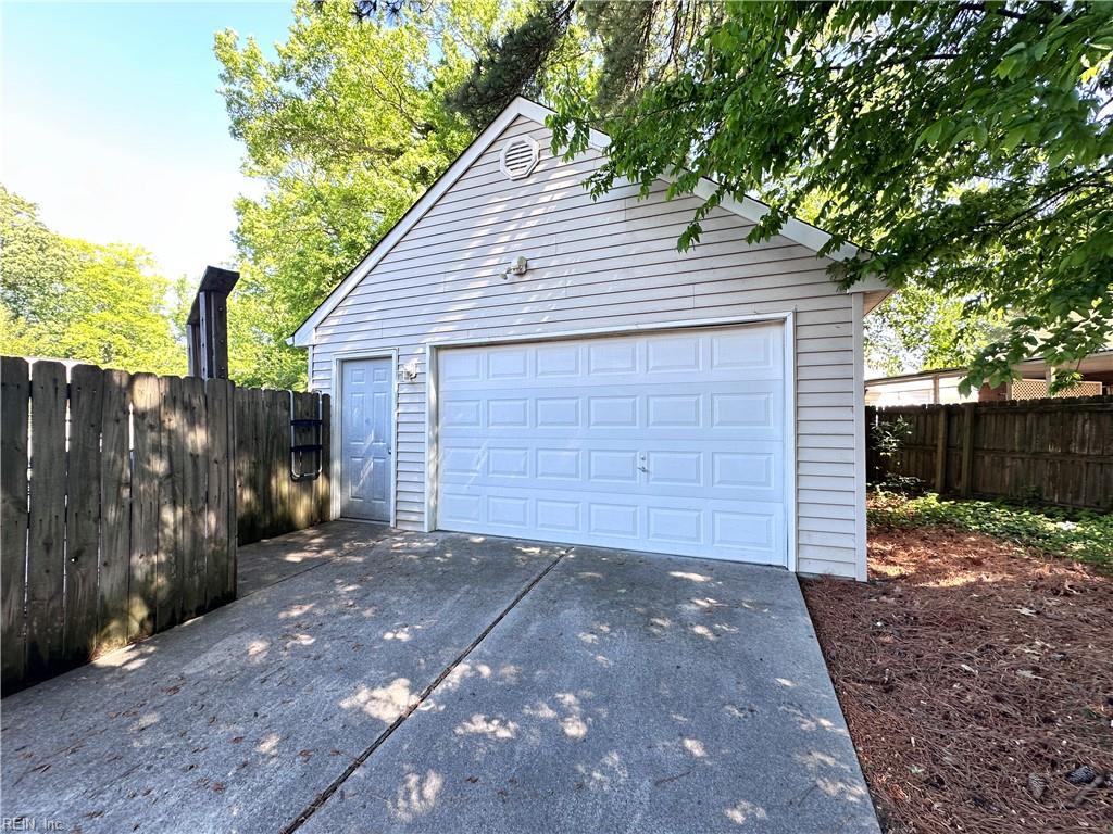 4636 Mallard Crescent