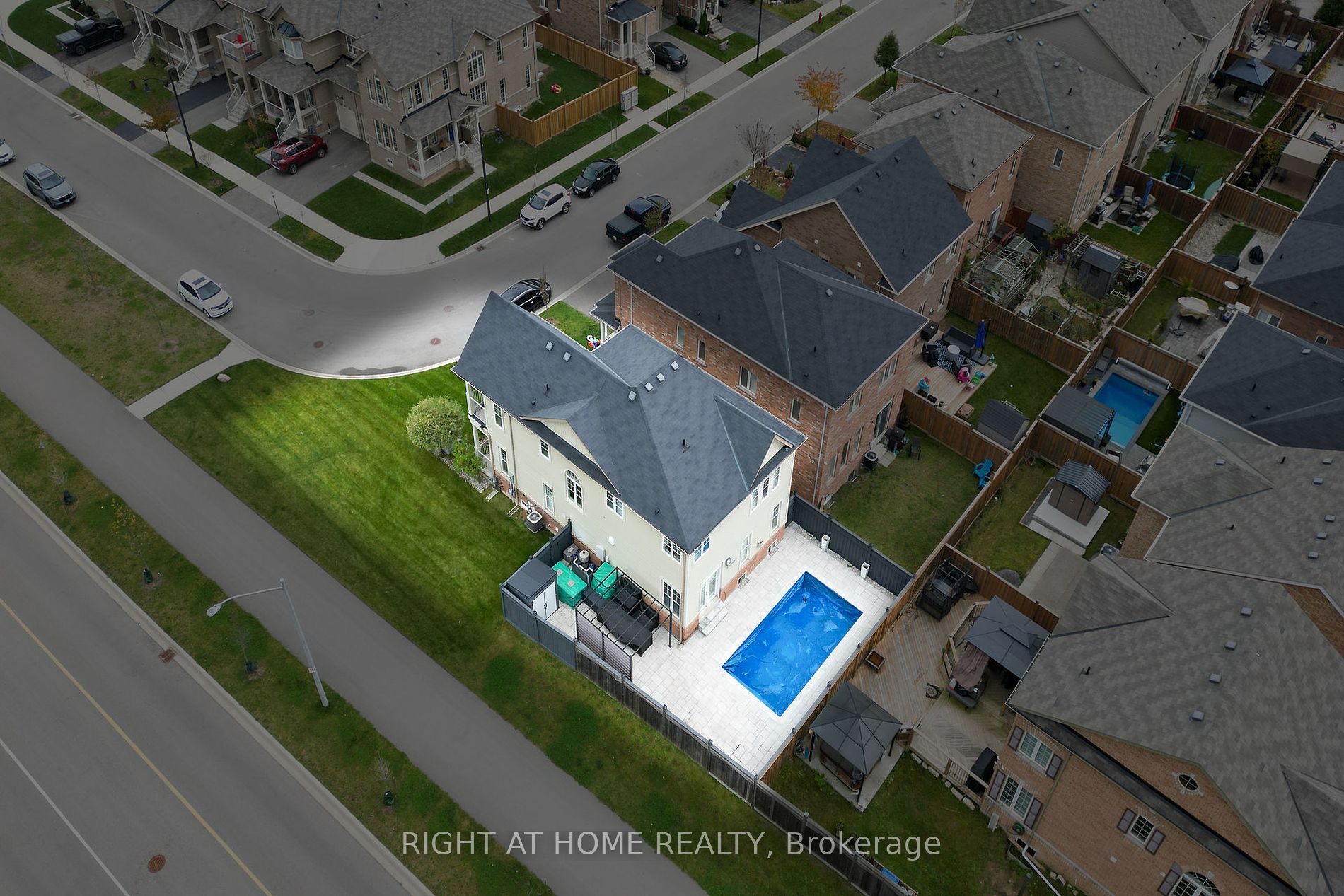 80 Fingland Cres