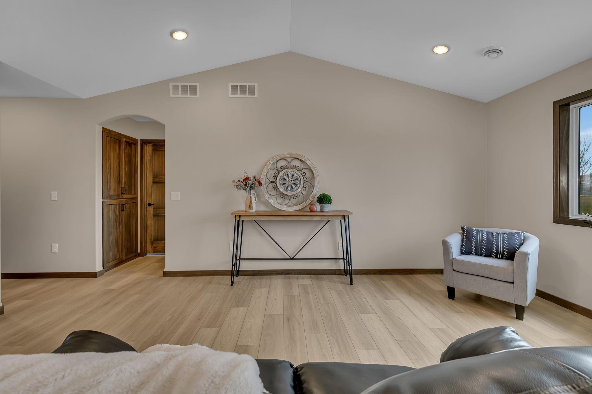 1701 Knottingham Drive