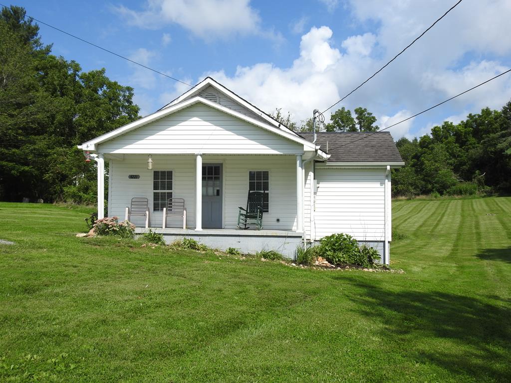 Perfect for starting up, slowing down or rental property! Cute, 2 bedroom, 1 bath home conveniently located between Galax and Woodlawn. Home is close to golf course, restaurants and local amenities. Home has been totally remodeled with new paint, flooring, fixtures and heat pump.