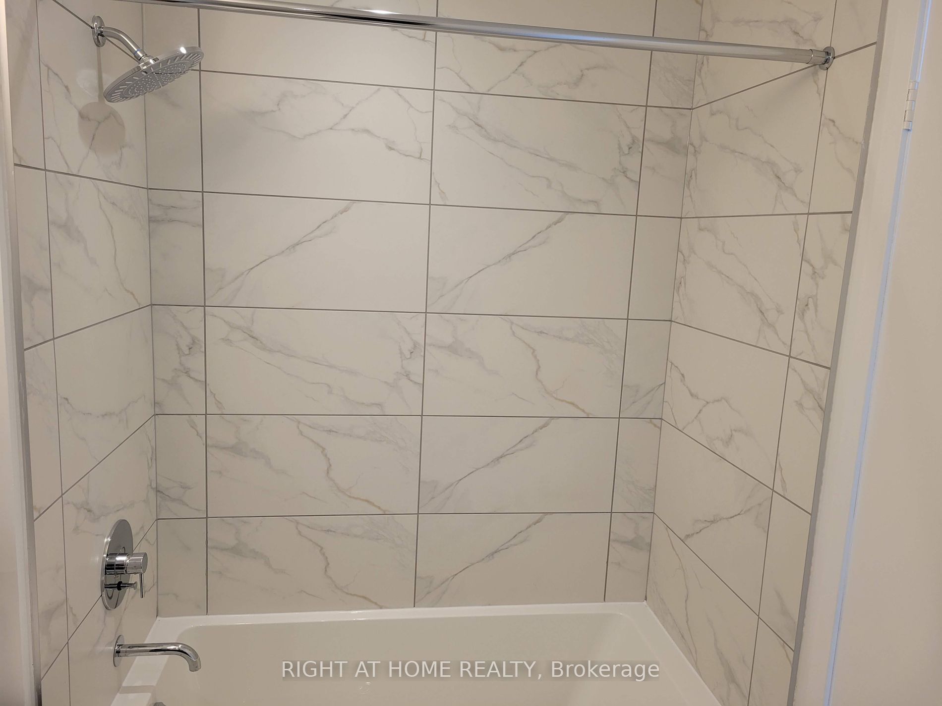 950 Portage Pkwy 6107