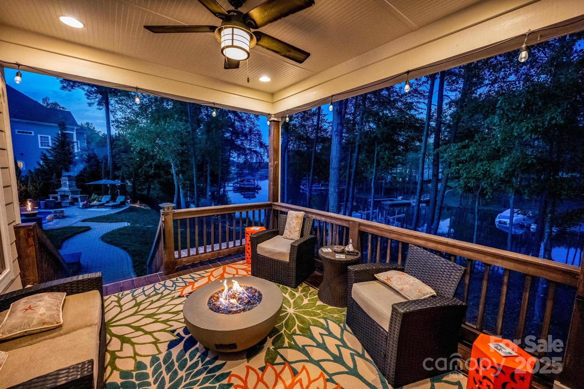 3992 Blue Dory Lane