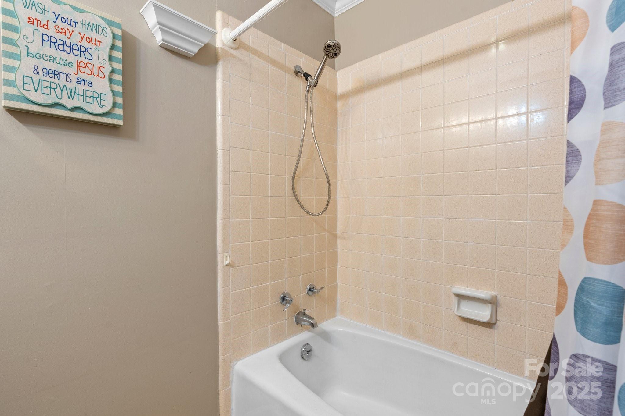 1040 Stagecoach Trail