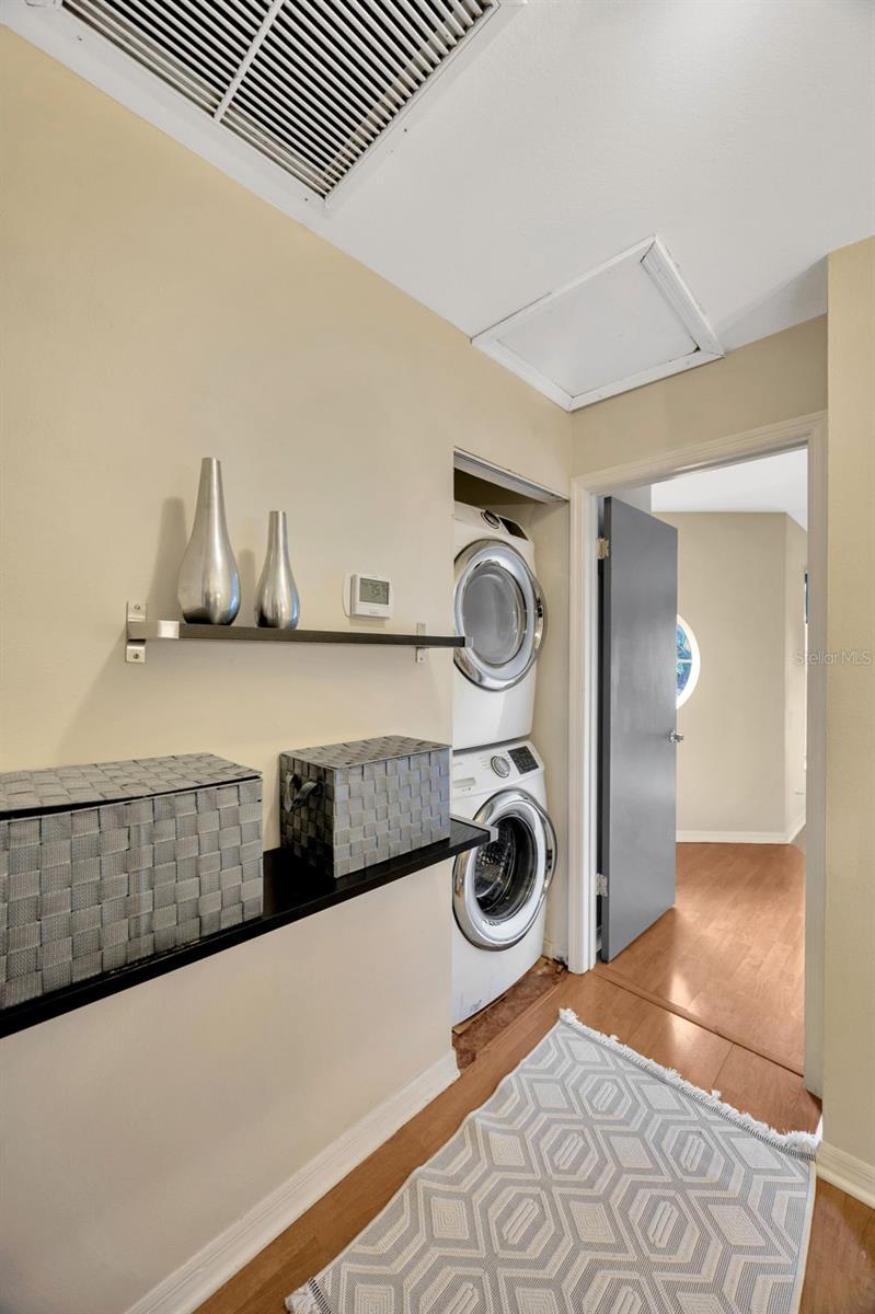 6831 S Wall Street