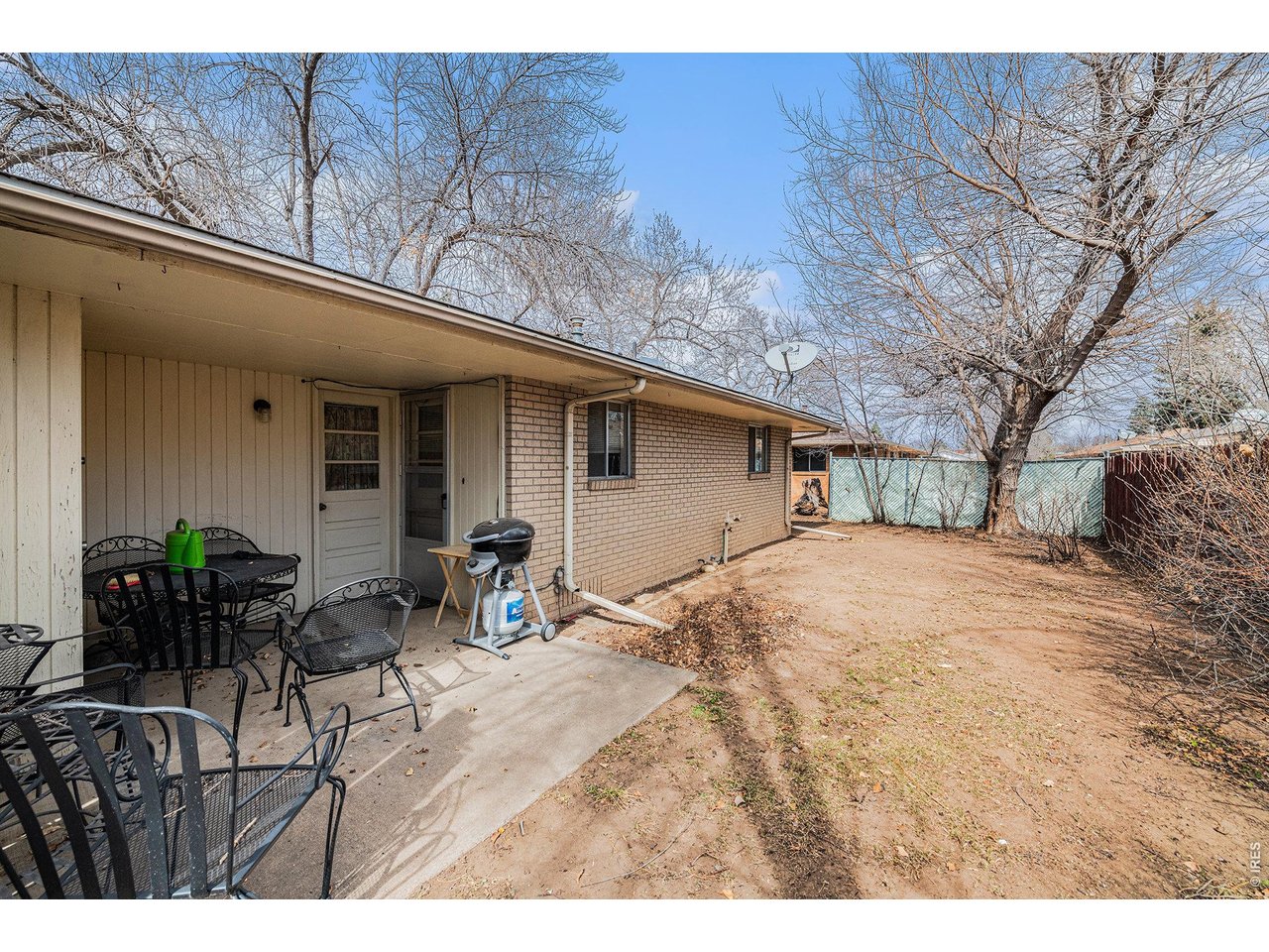 449 E Drake Rd