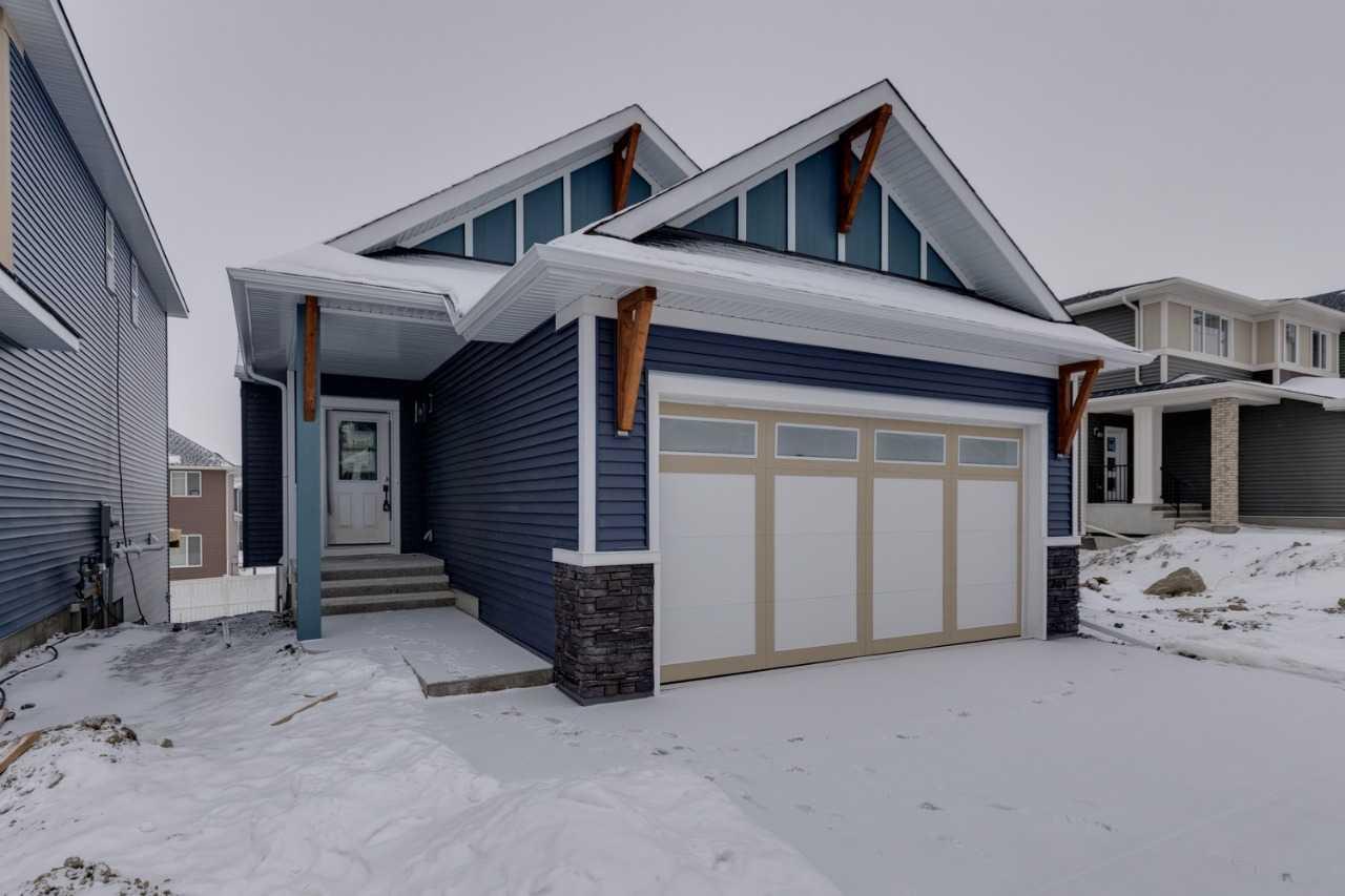 1402 Bayview Crescent SW
