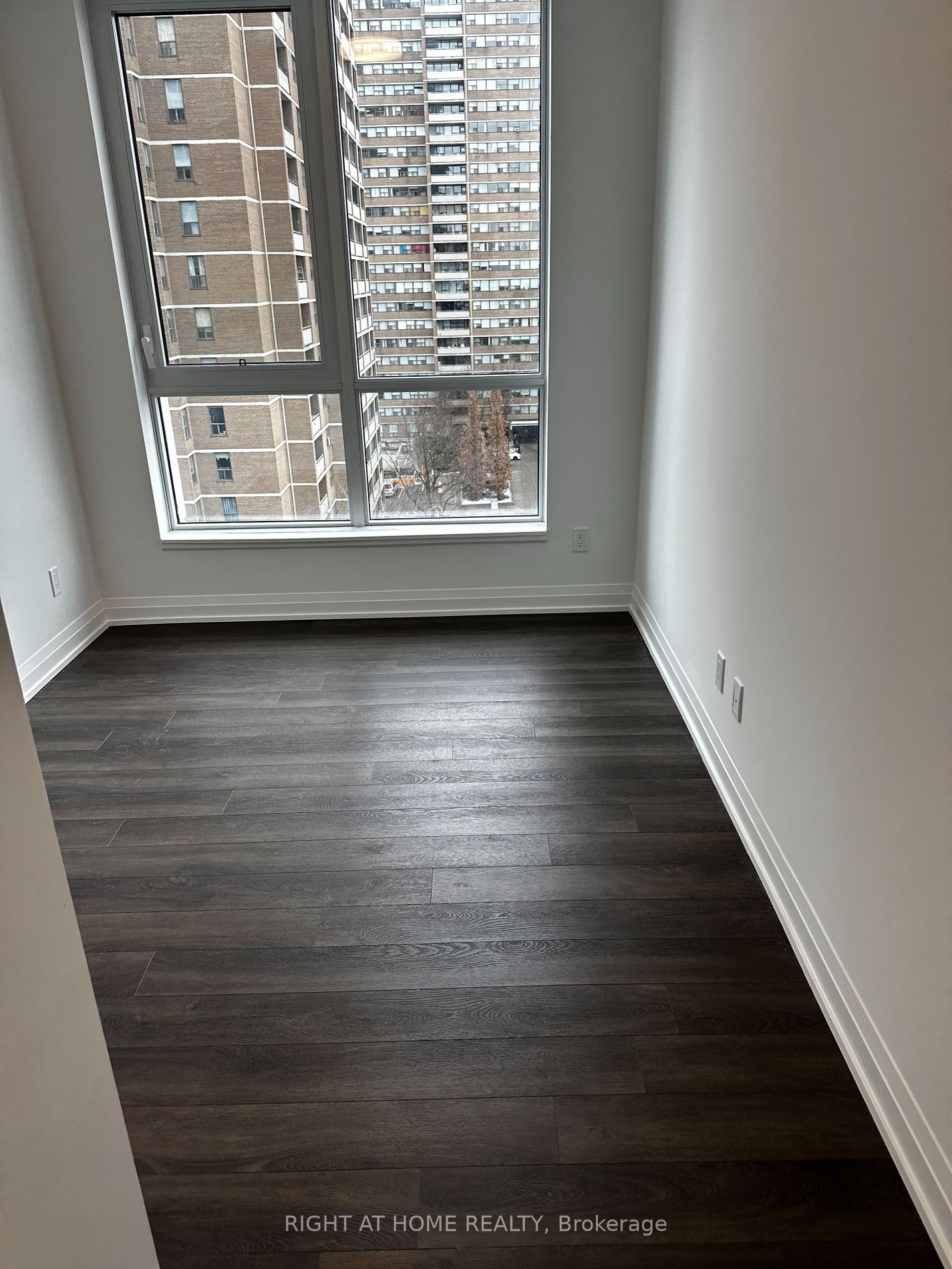 286 Main St 812
